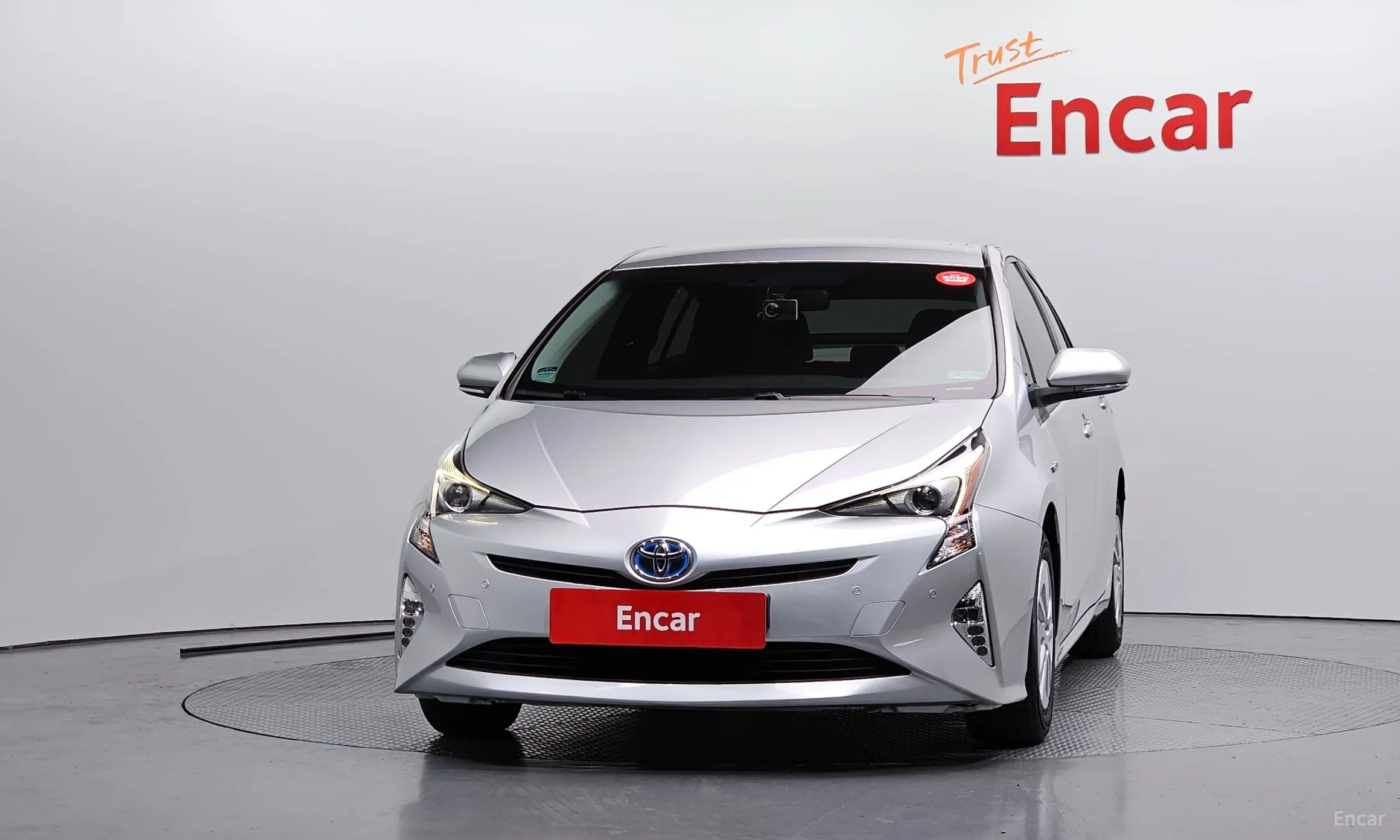 Toyota Prius 4th Generation превью 3