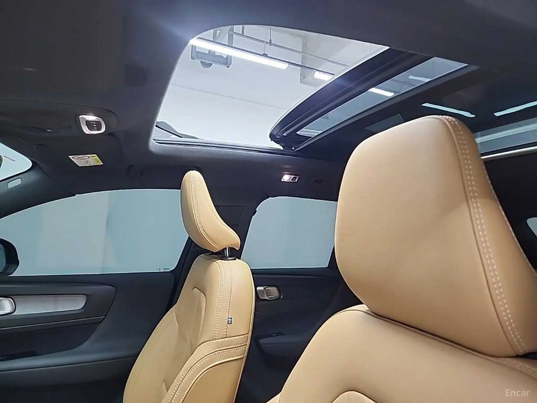 Volvo XC40 превью 14