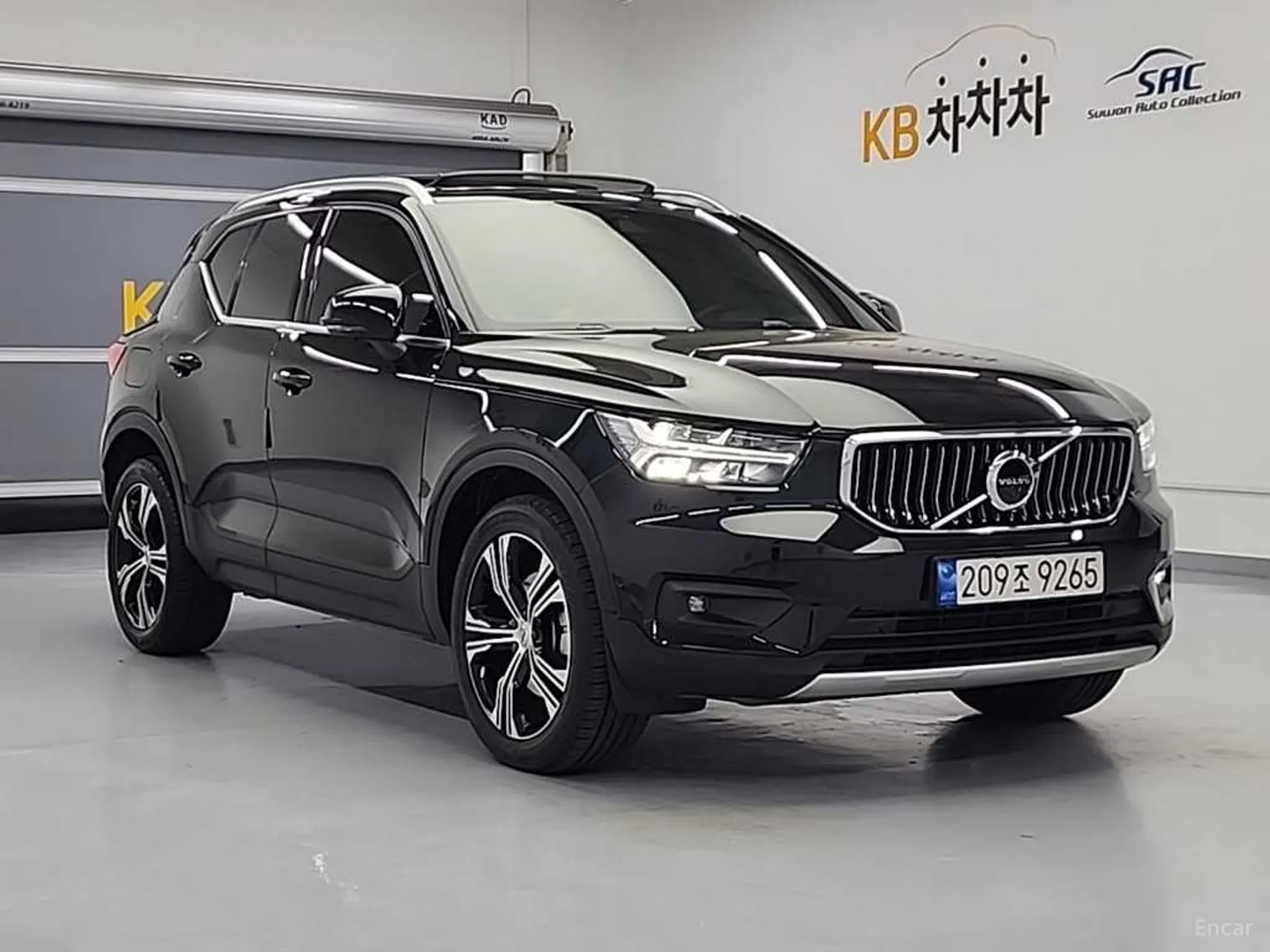 Volvo XC40 превью 4