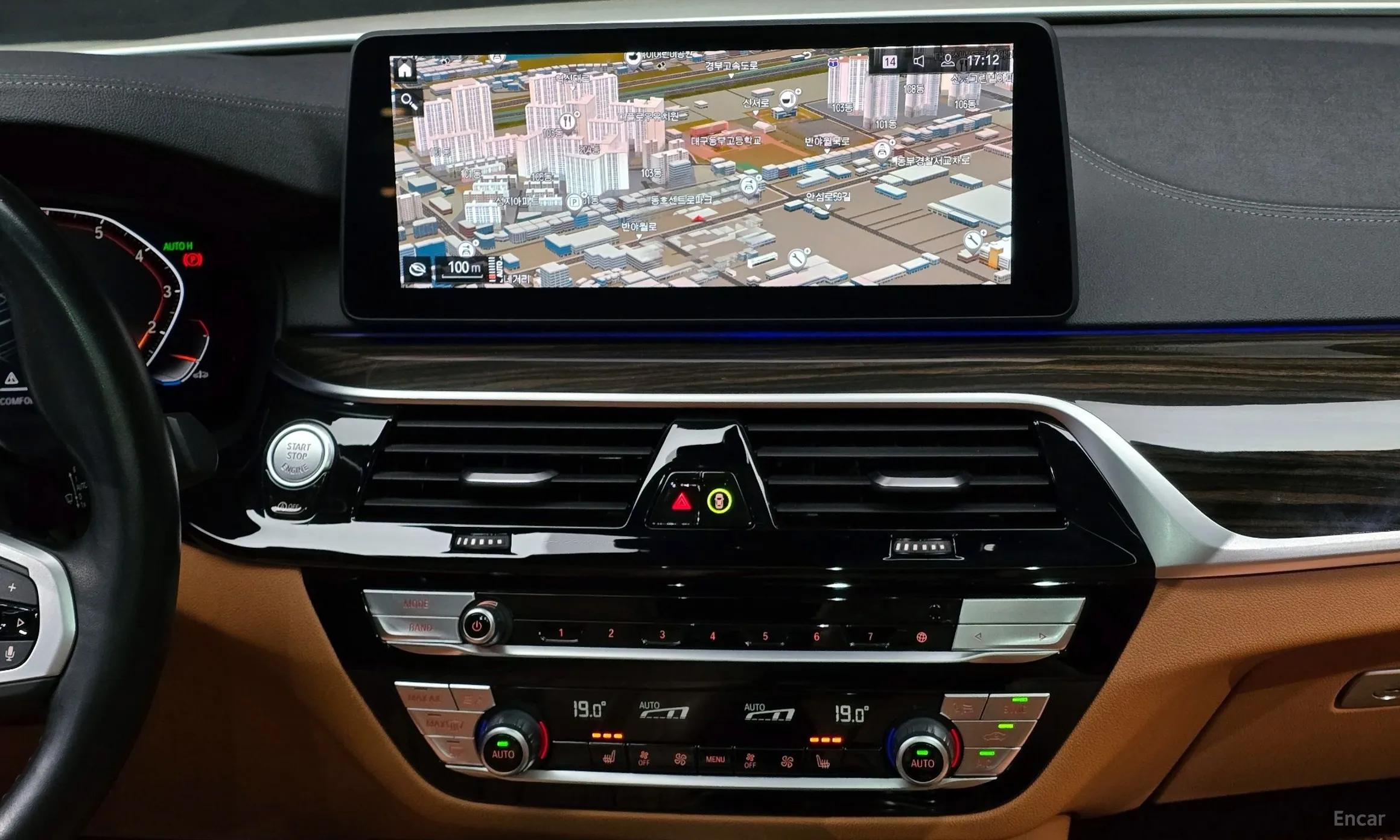 BMW 5 Series (G30) превью 18