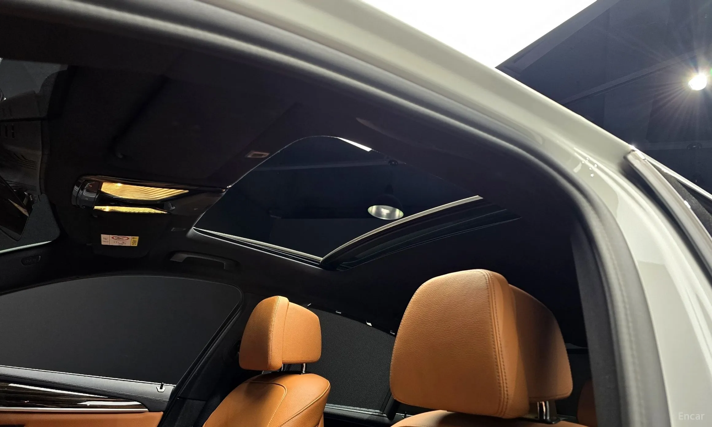 BMW 5 Series (G30) превью 19
