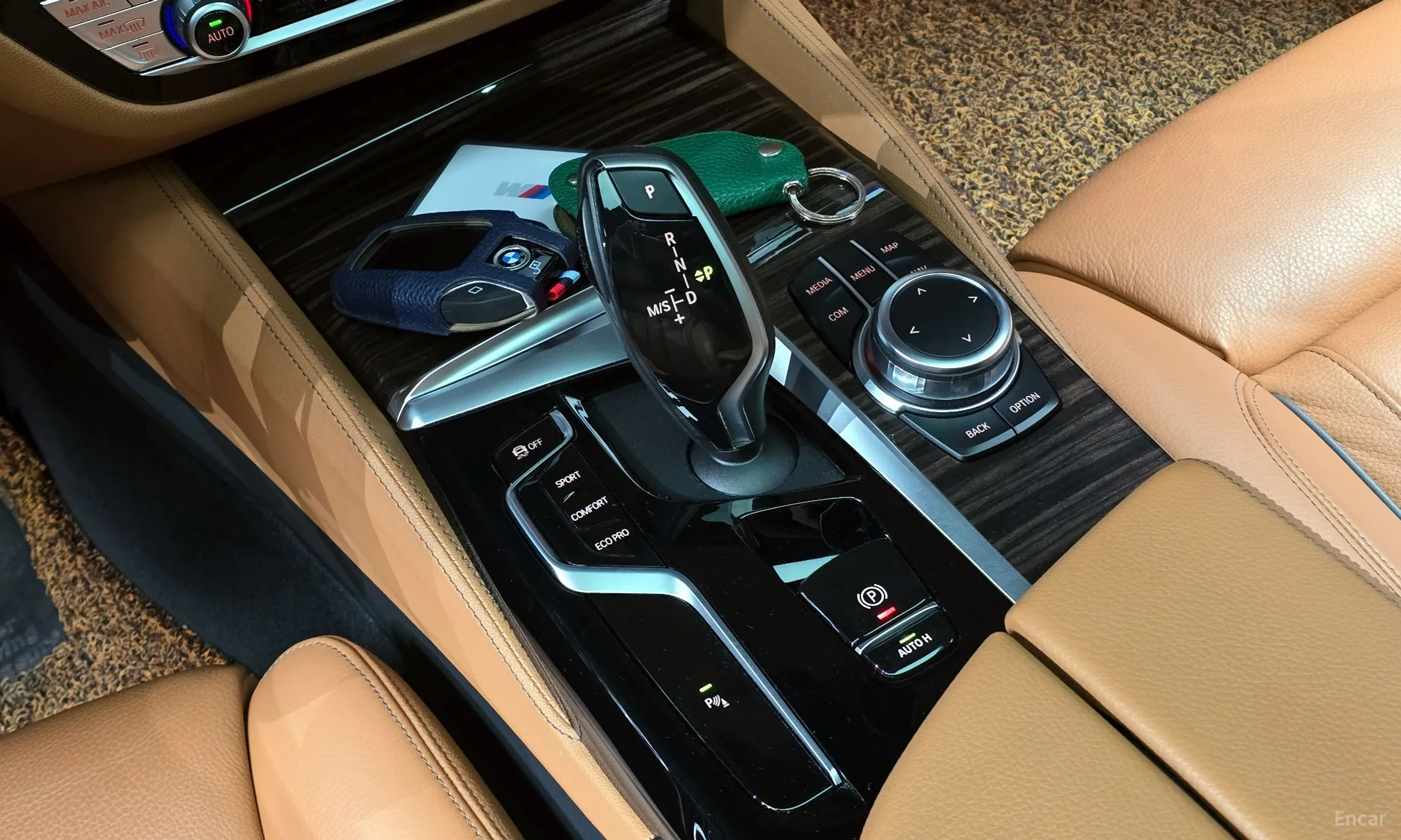 BMW 5 Series (G30) превью 9