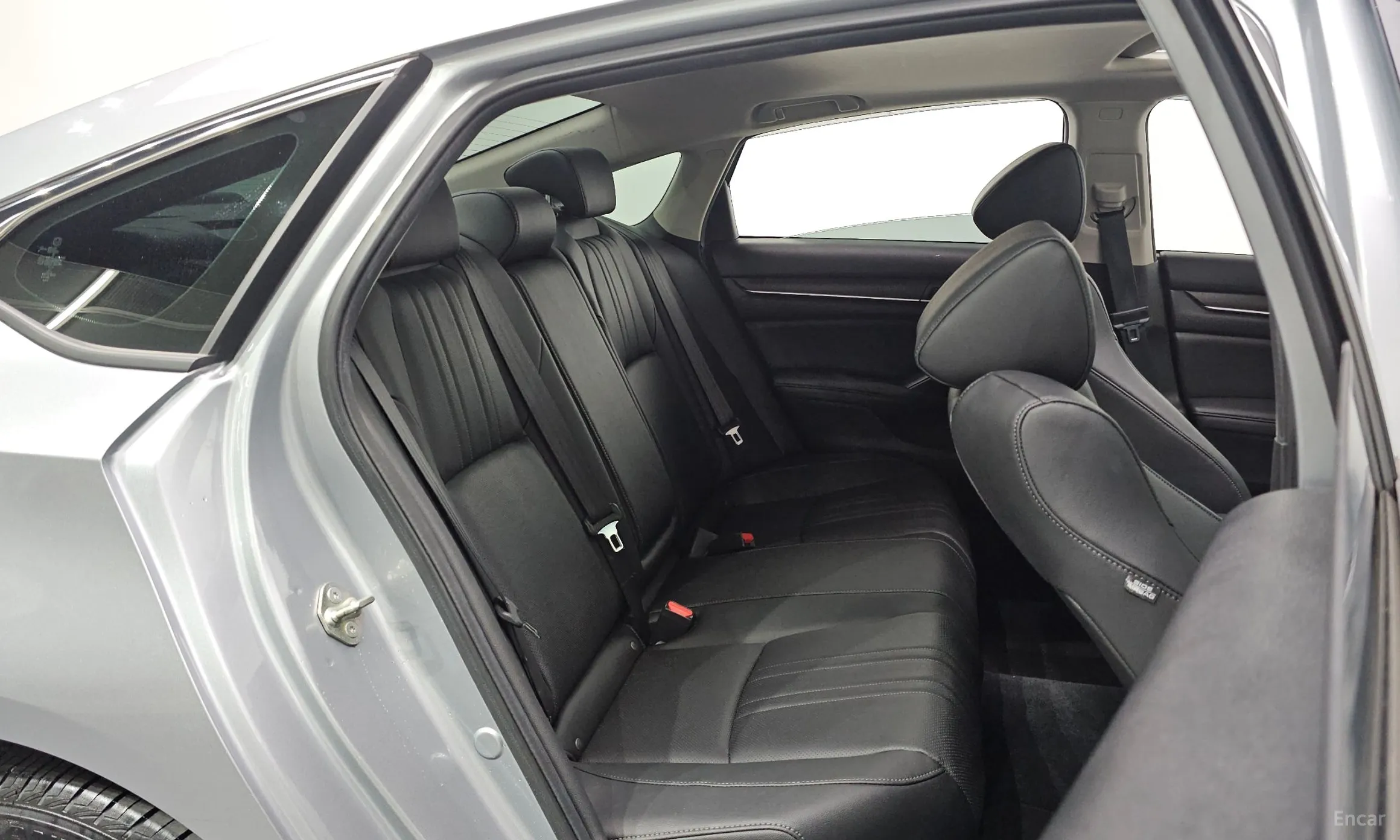 Honda Accord 10th Generation превью 12