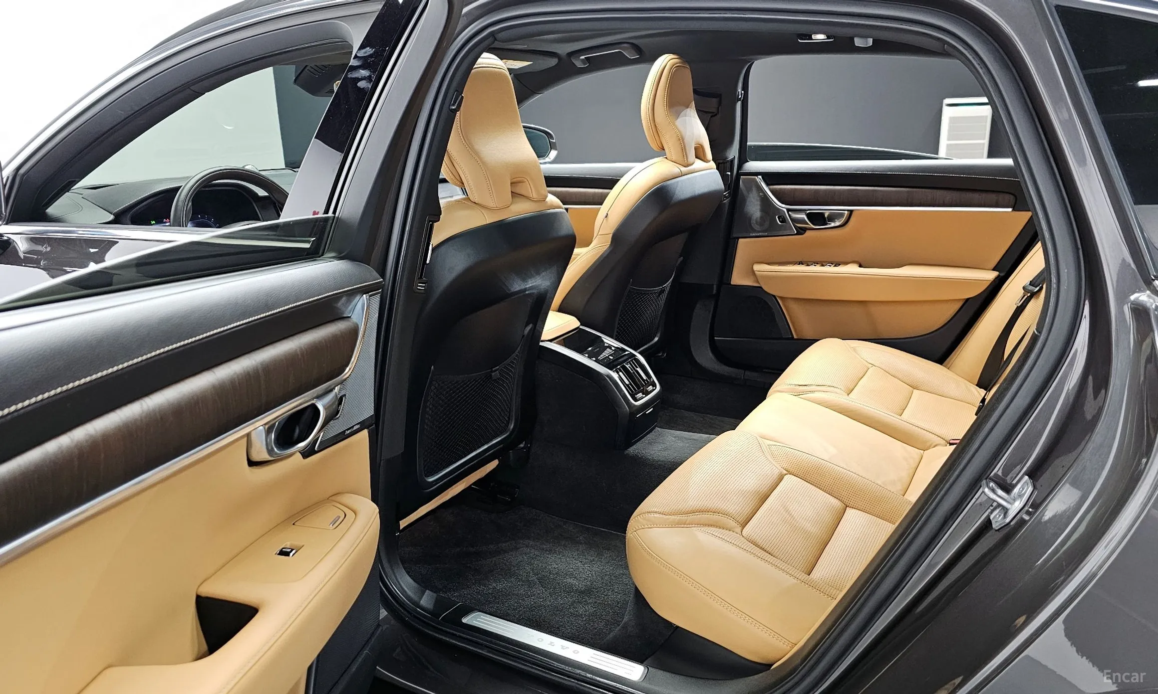 Volvo S90 превью 11