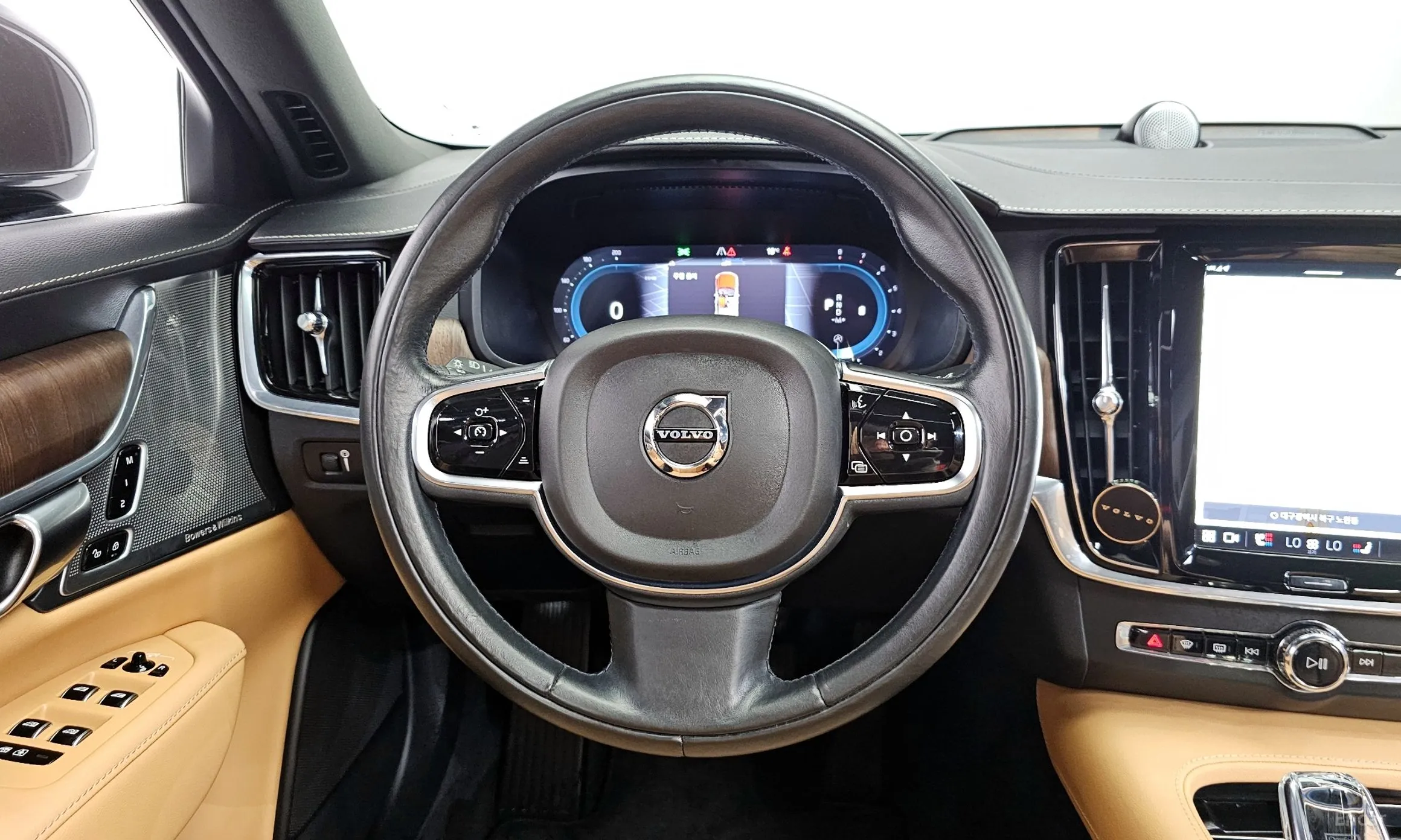Volvo S90 превью 15