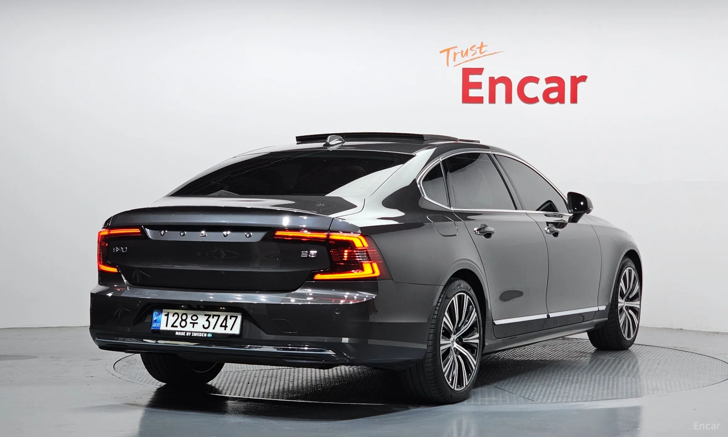 Volvo S90 превью 2