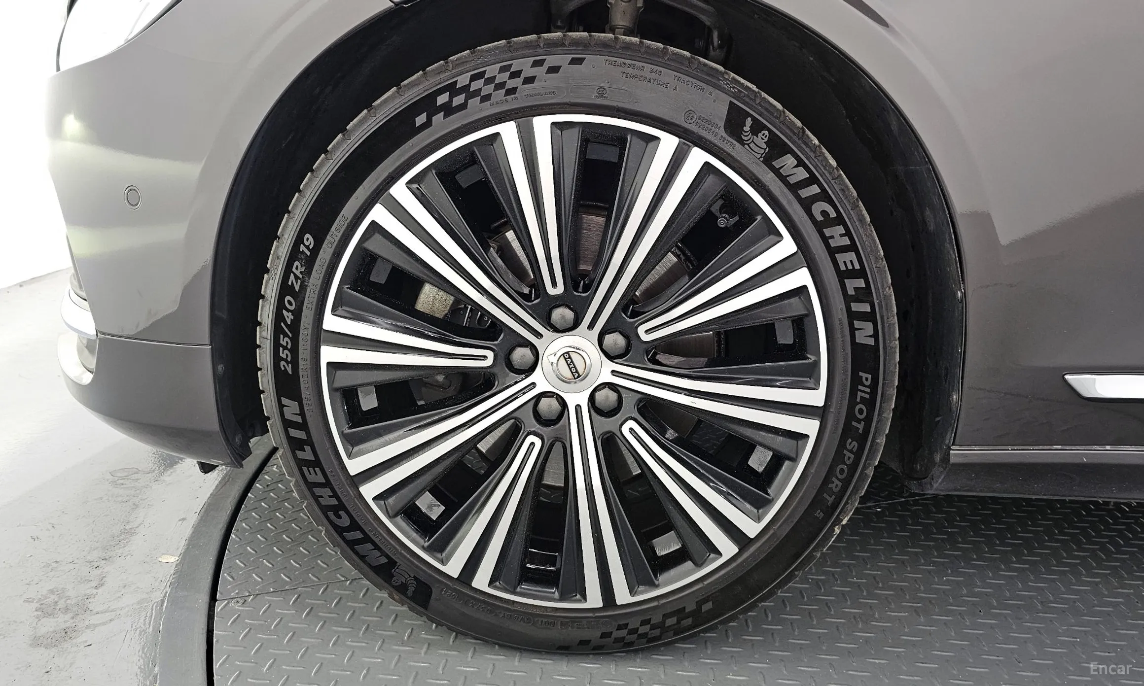 Volvo S90 превью 5