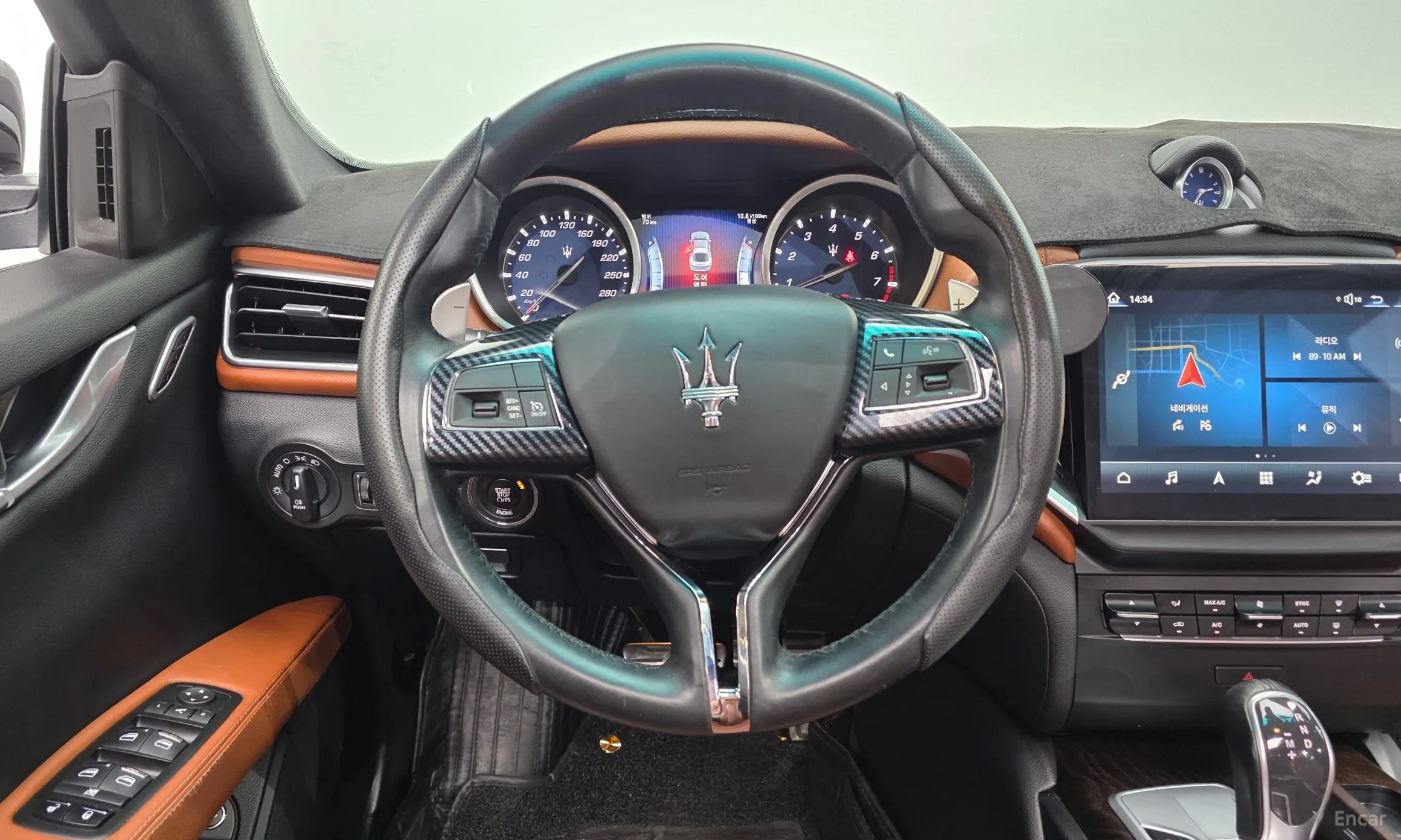 Maserati Ghibli превью 13