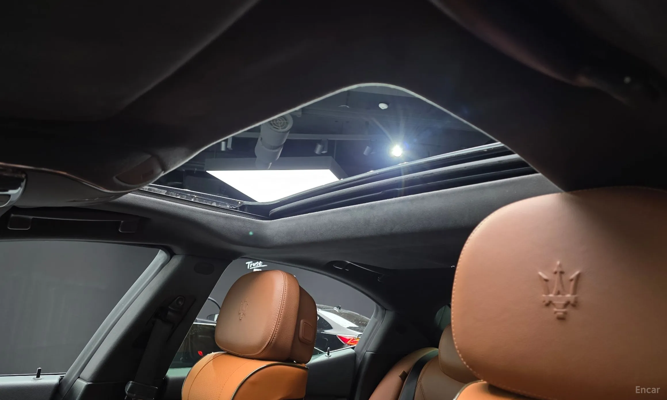 Maserati Ghibli превью 18