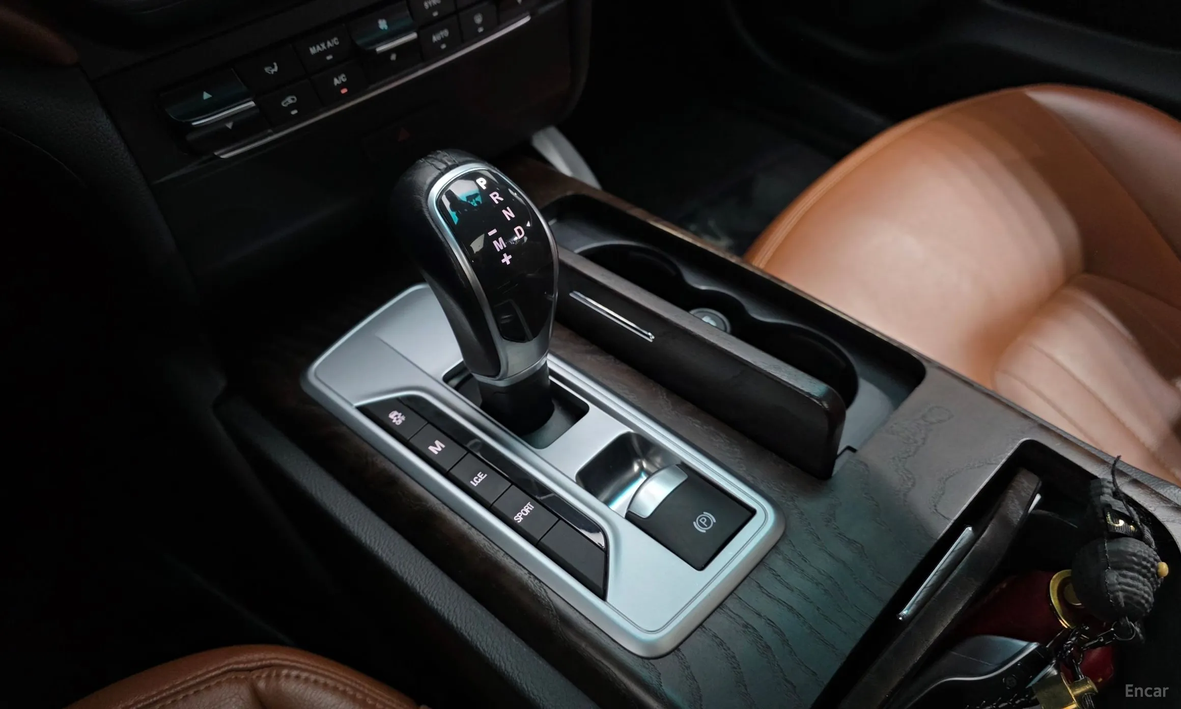 Maserati Ghibli превью 9