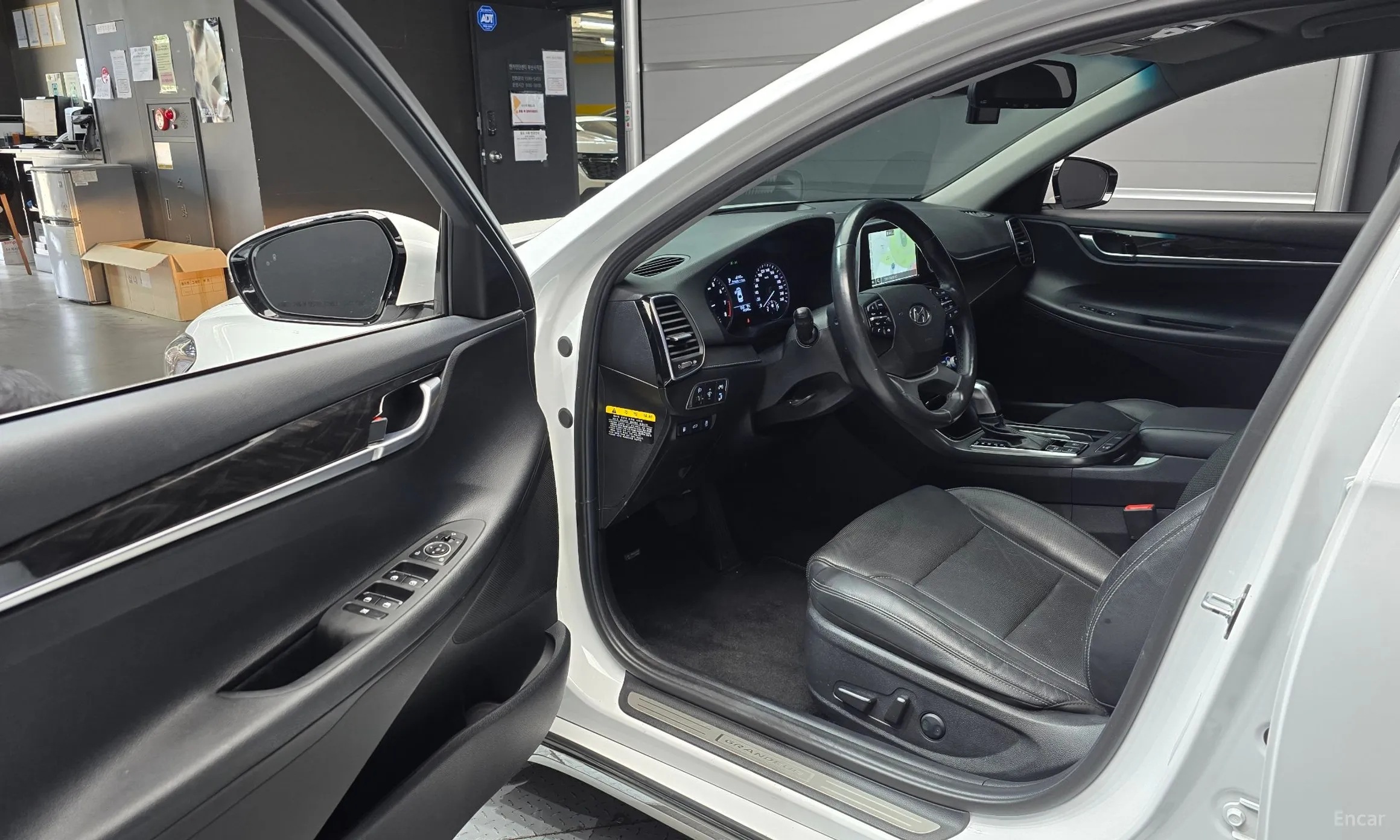 Hyundai Grandeur IG превью 10