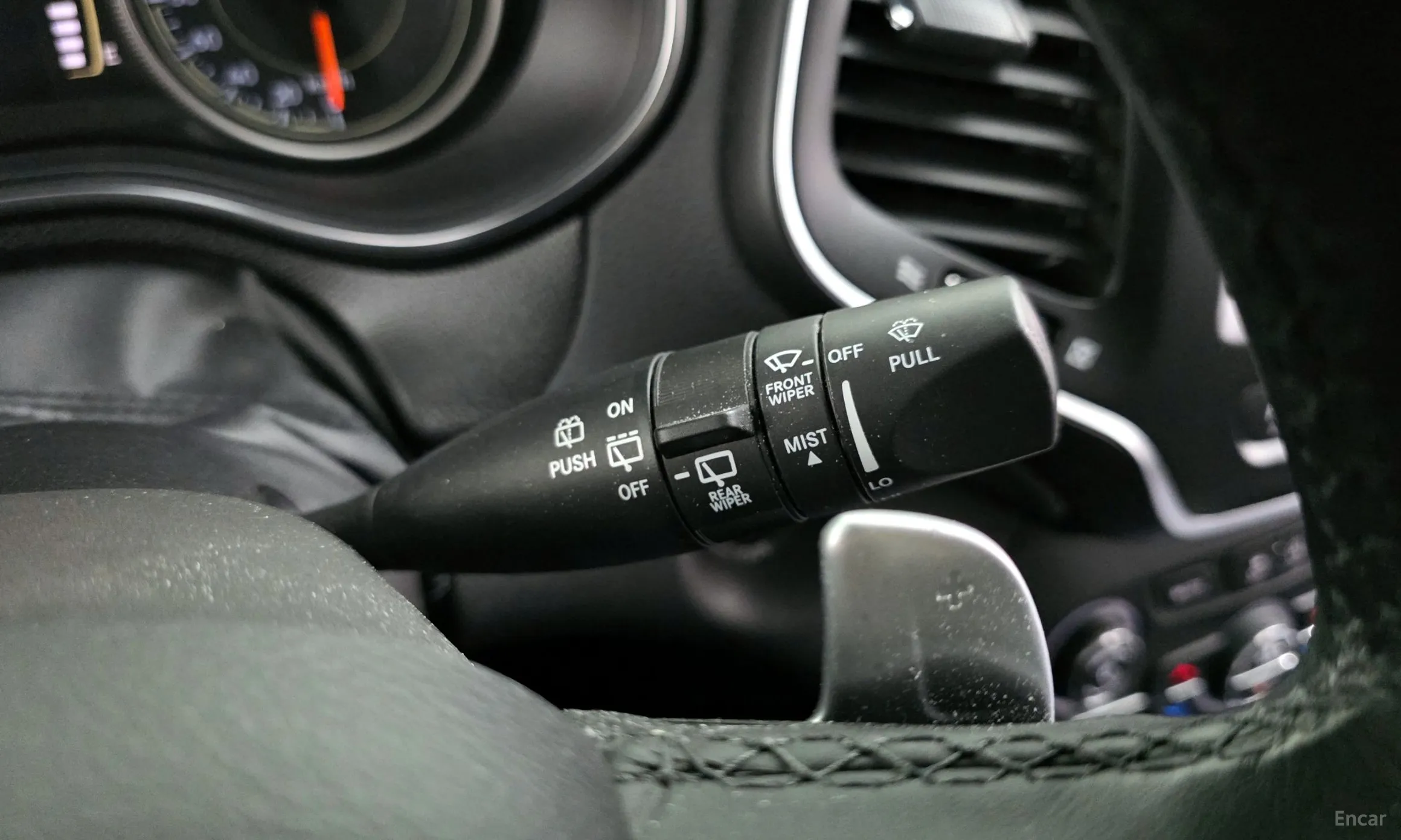 Jeep Cherokee (KL) превью 19