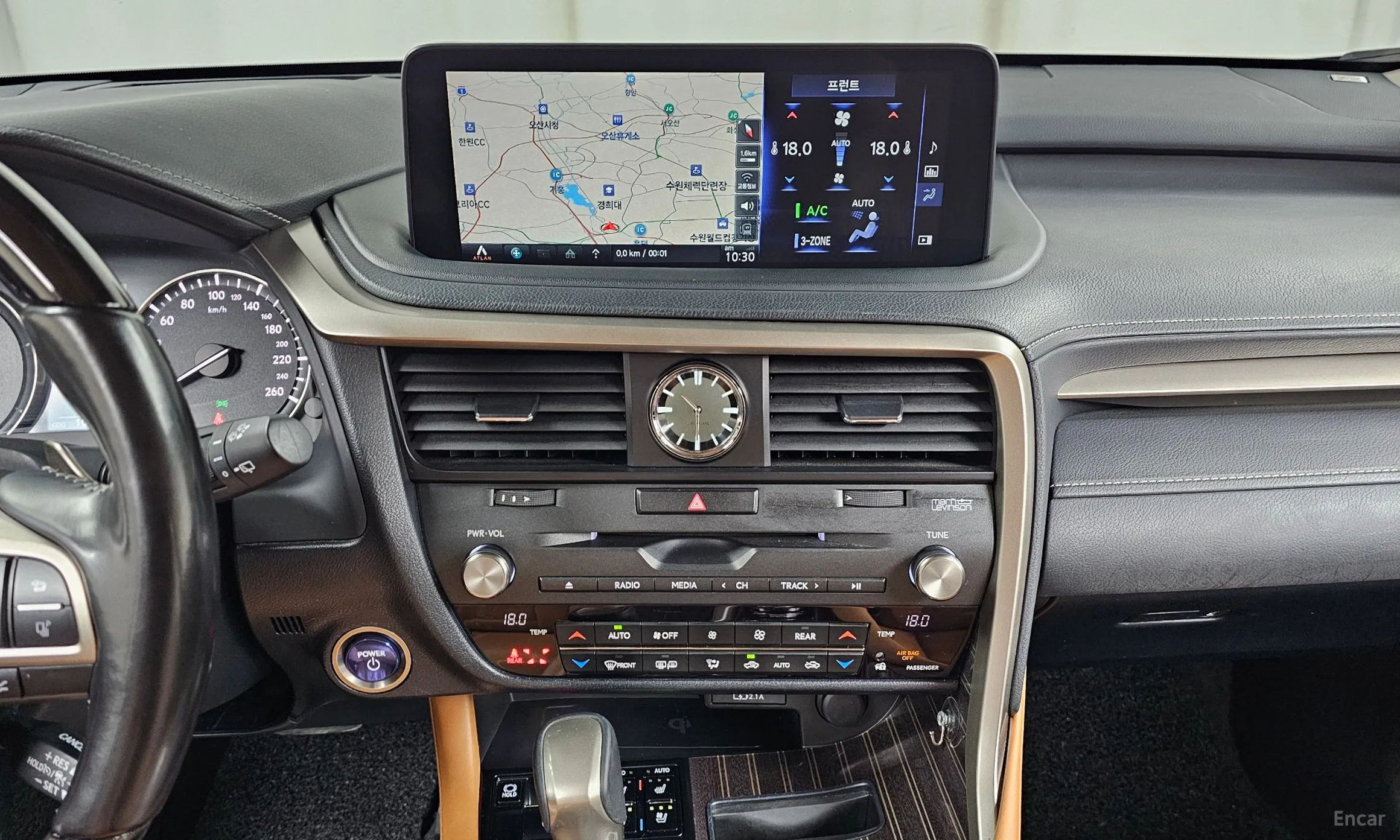 Lexus RX450hL 4th Generation превью 16