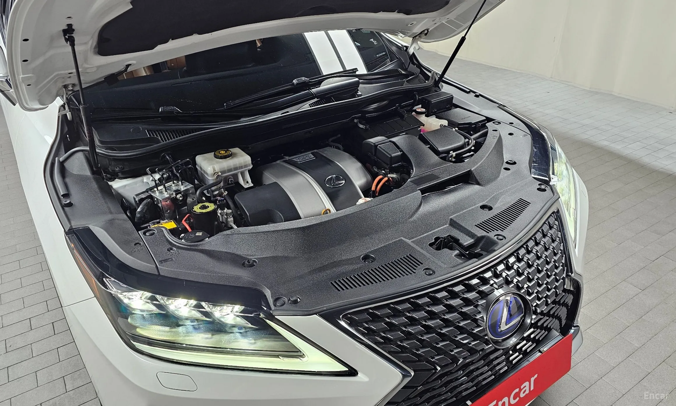 Lexus RX450hL 4th Generation превью 6