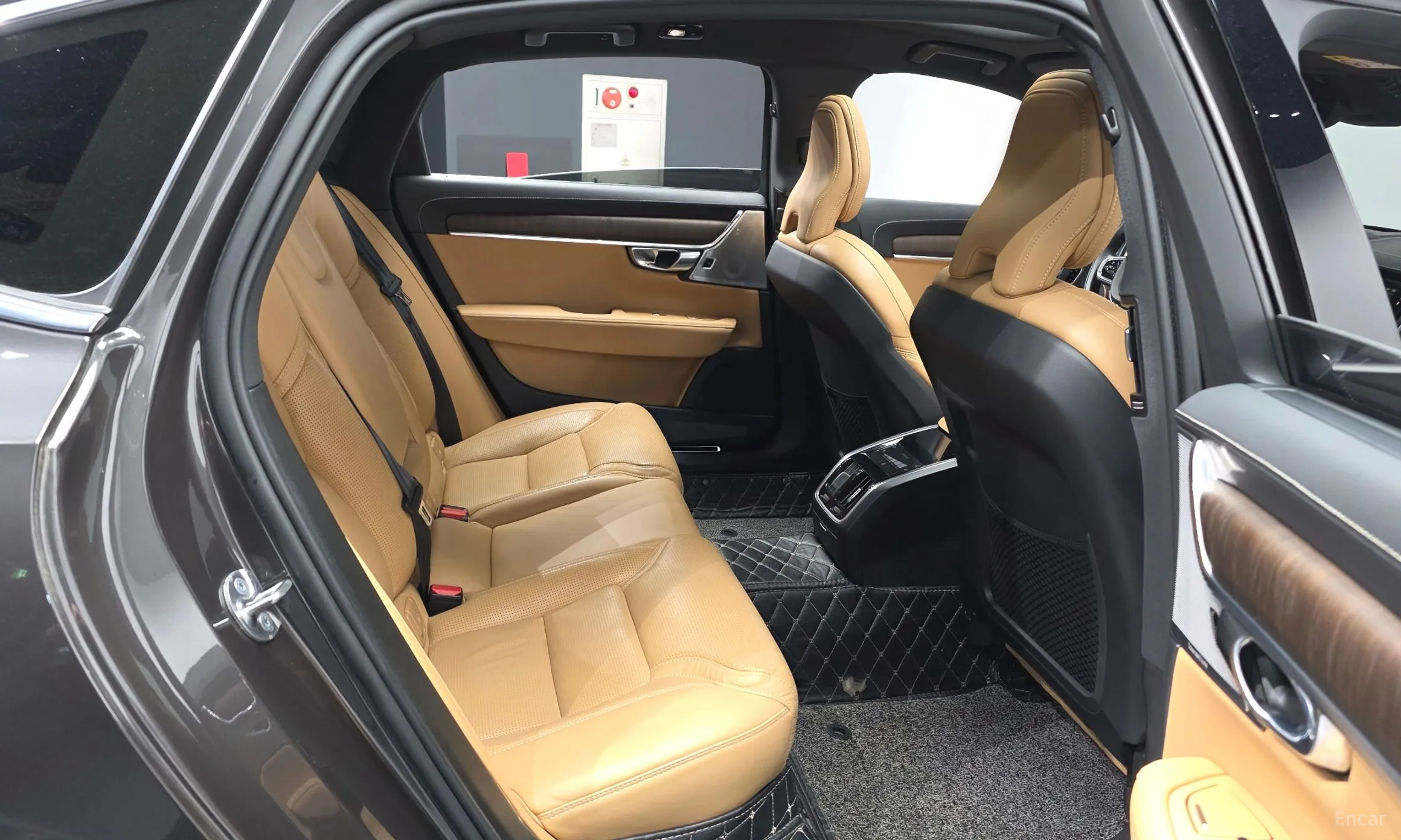 Volvo S90 превью 12