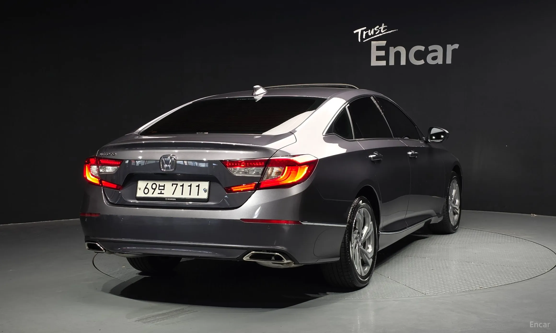 Honda Accord 10th Generation превью 2
