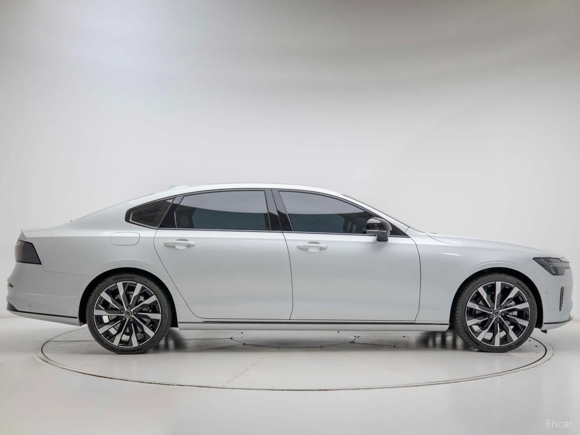 Volvo S90 превью 3