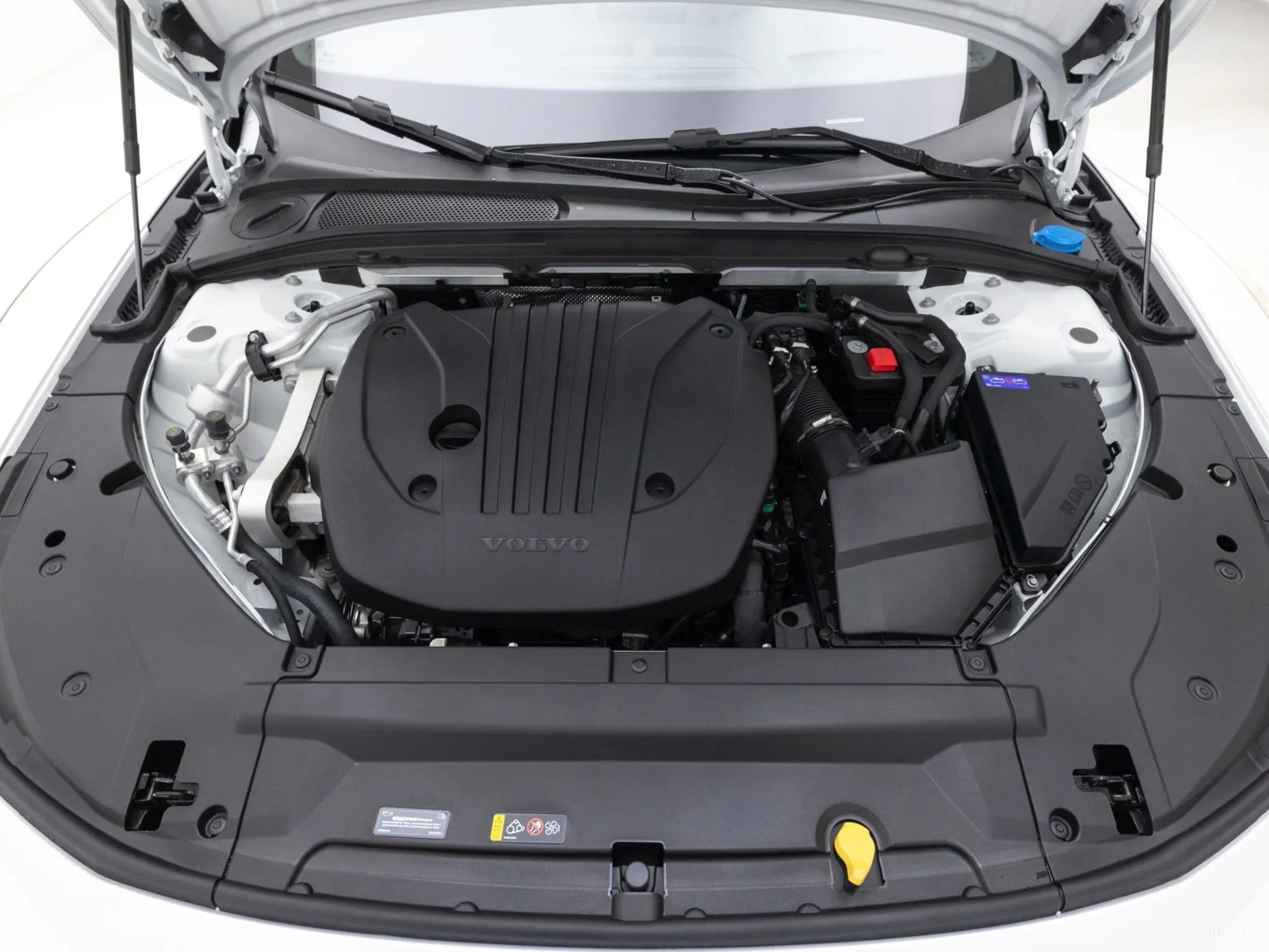Volvo S90 превью 6