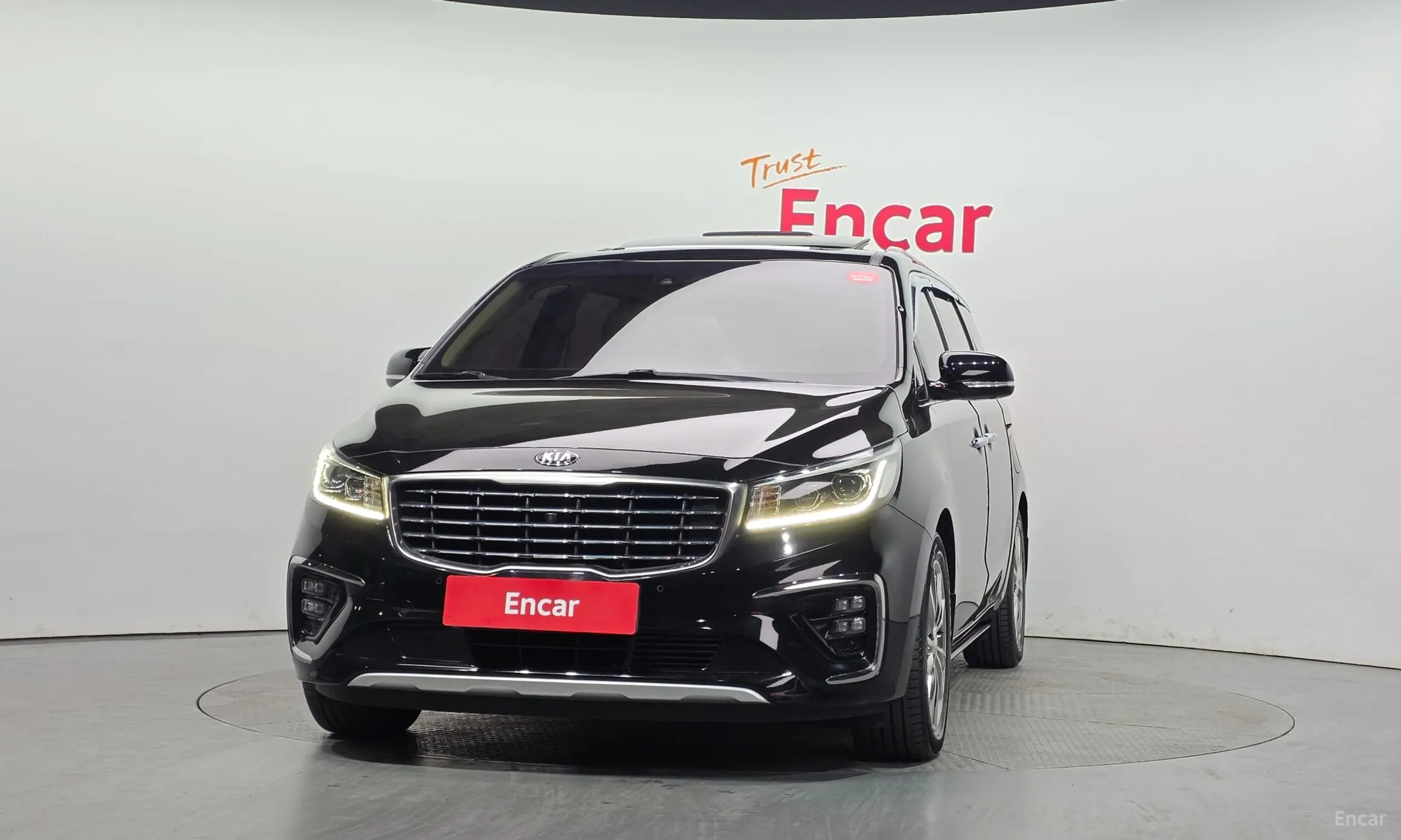 Kia Carnival превью 3
