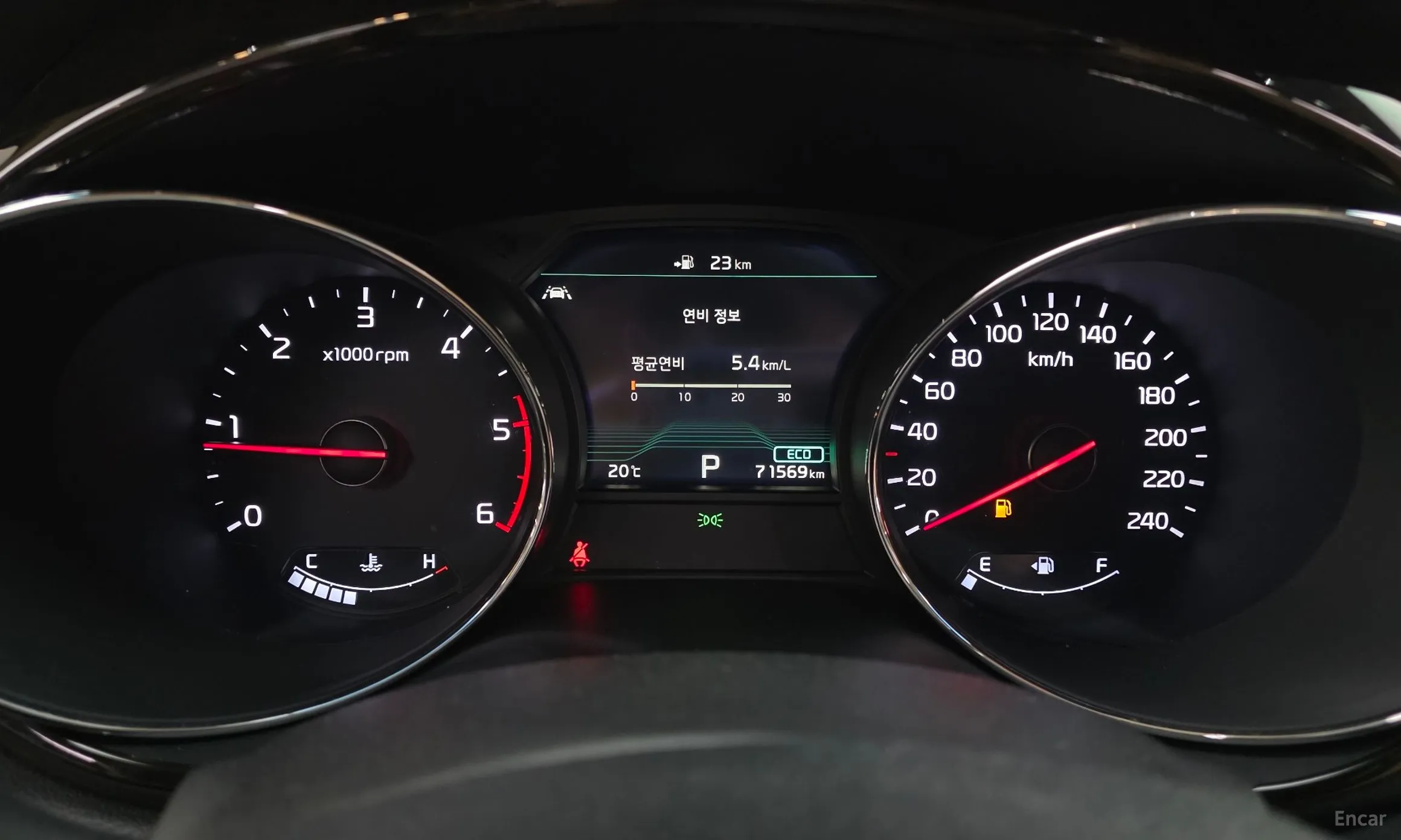 Kia Carnival превью 8
