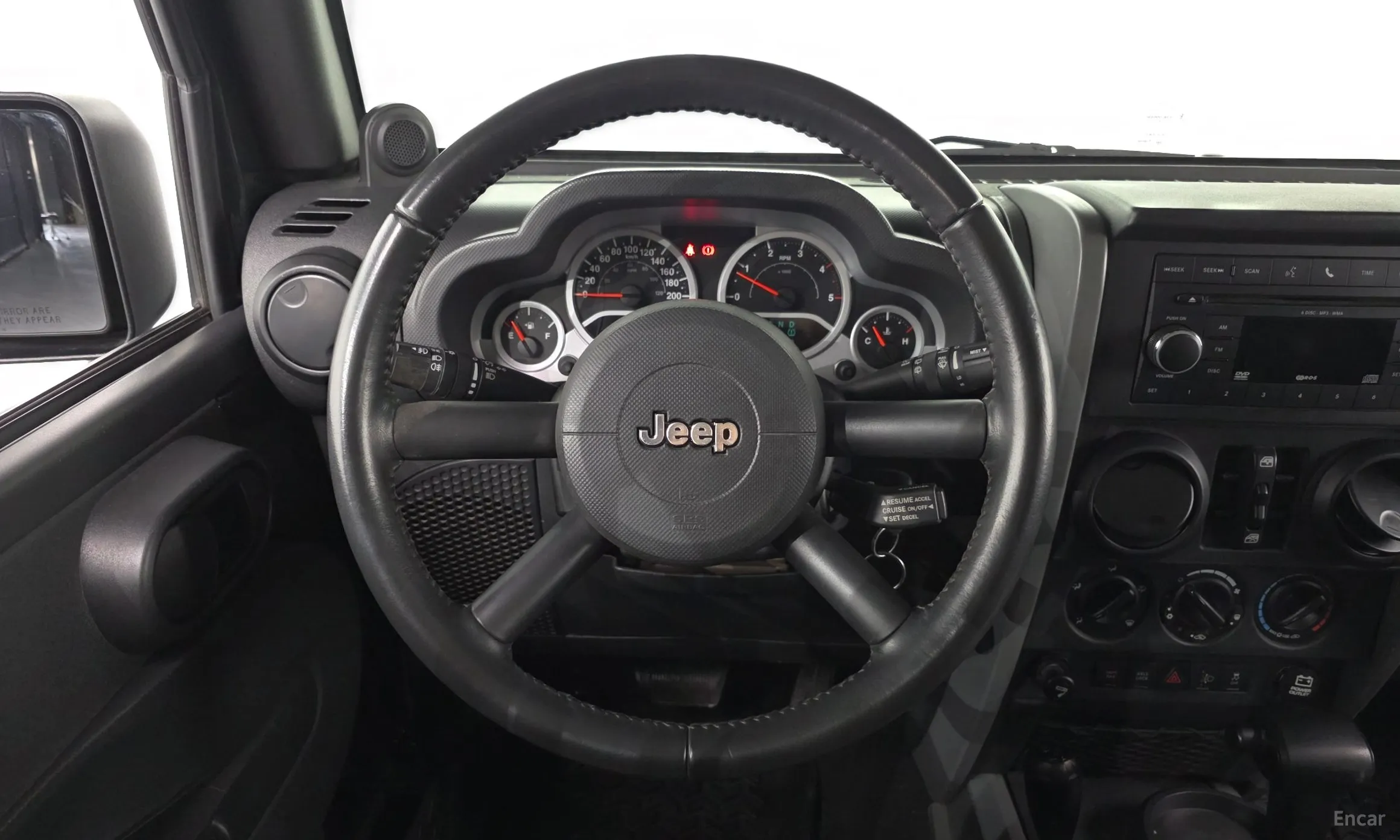 Jeep Wrangler (JK) превью 13