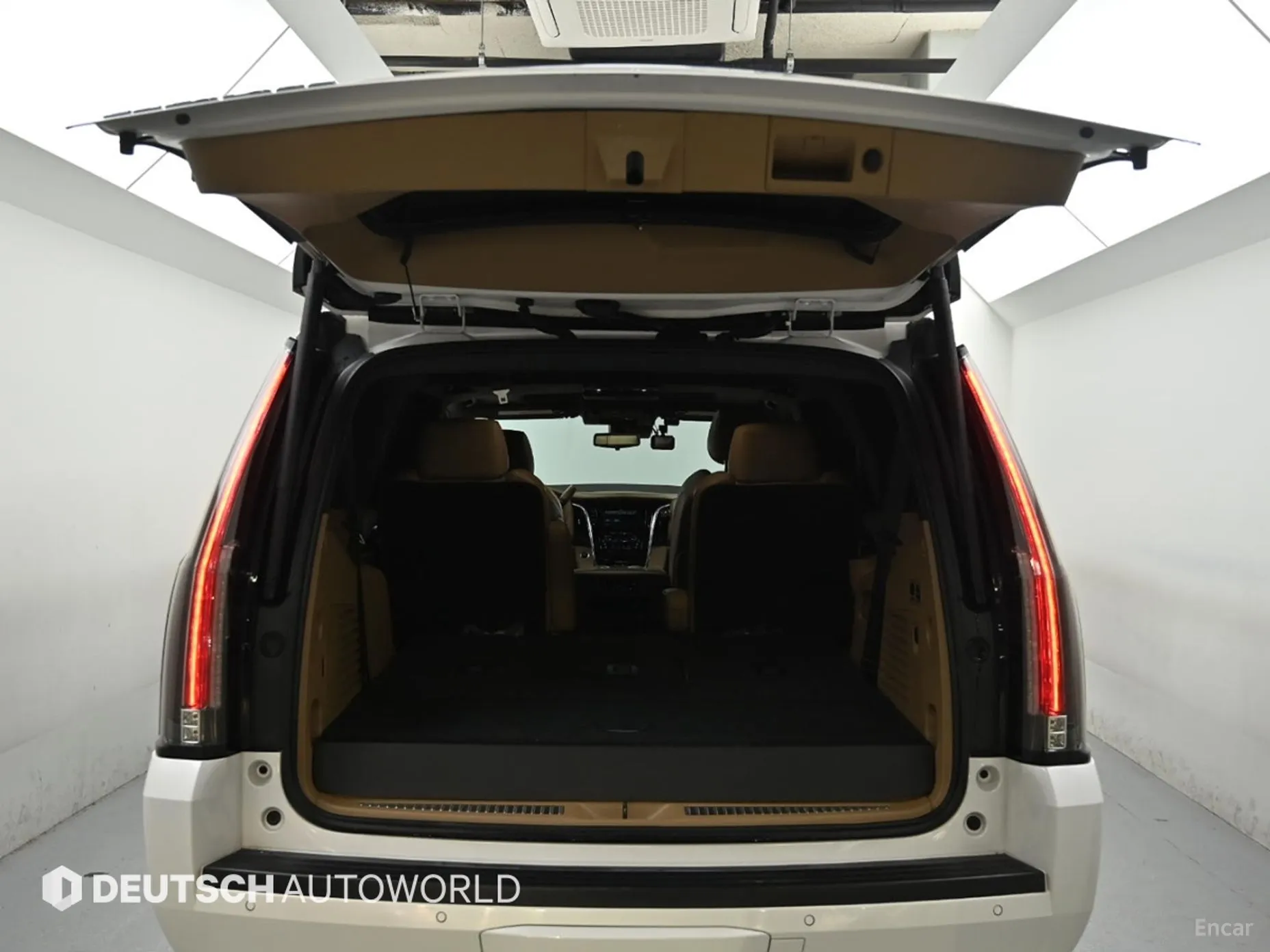 Cadillac Escalade превью 19