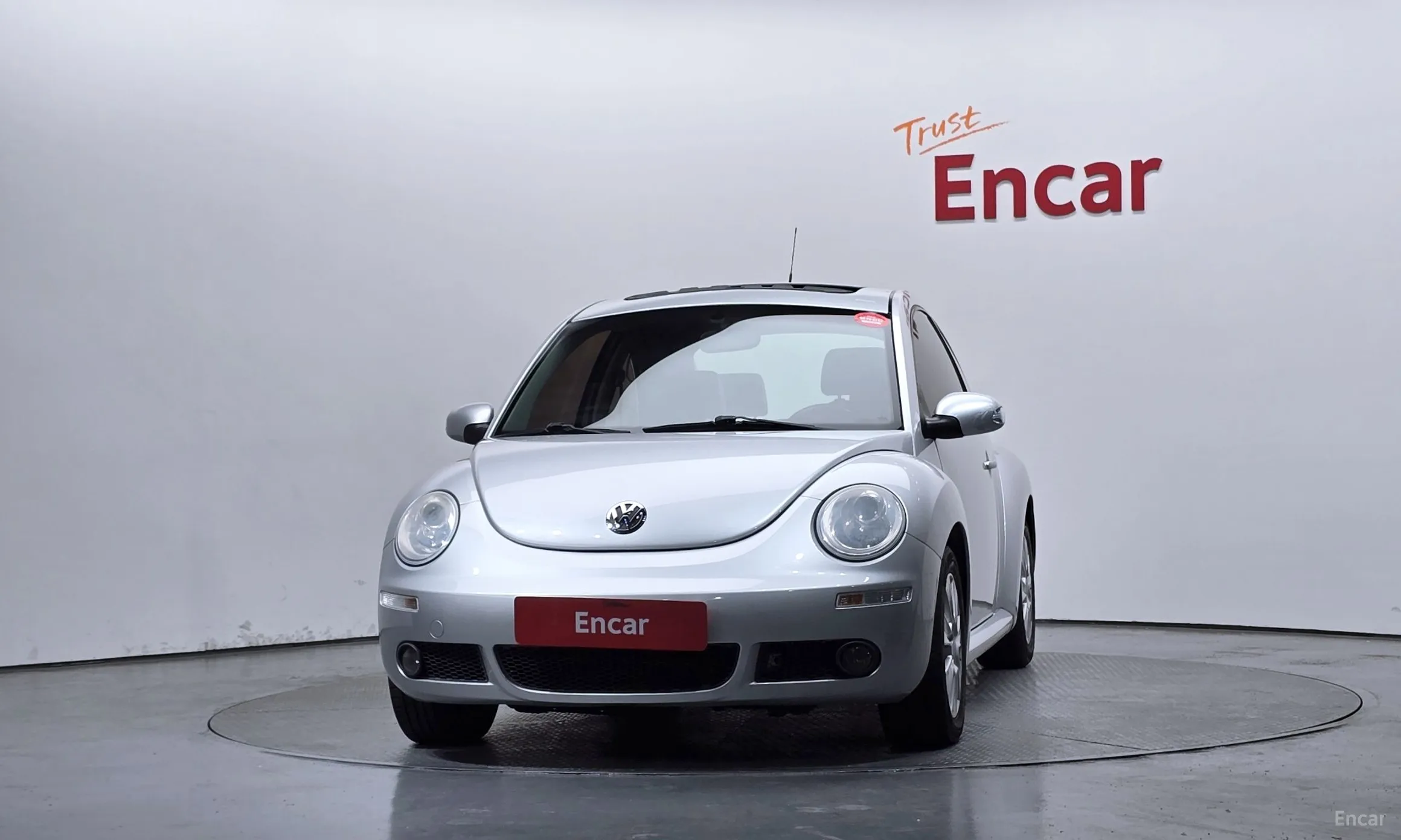 Volkswagen New Beetle превью 3