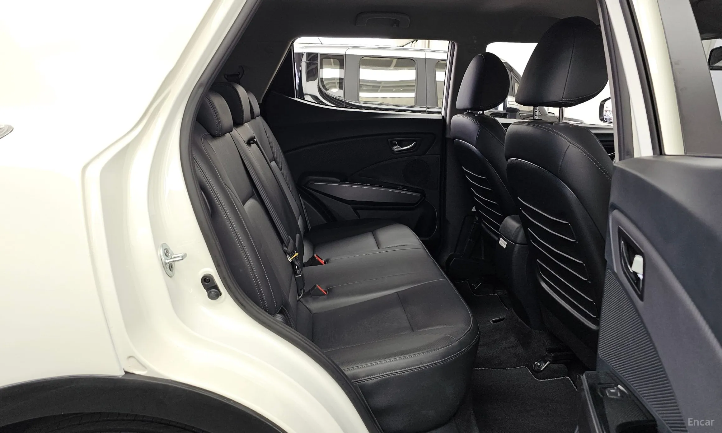 KG Mobility (SsangYong) Berry New Tivoli превью 12