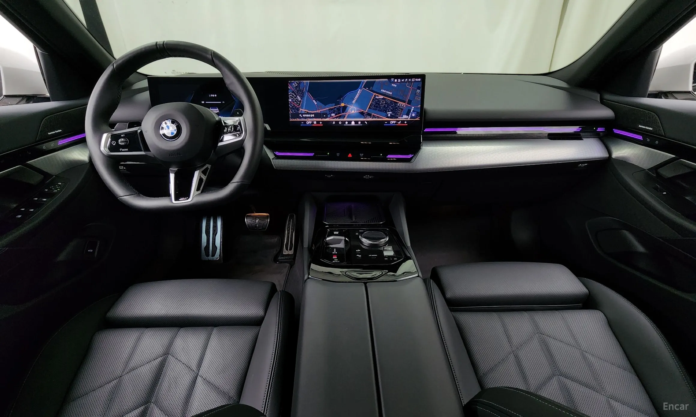 BMW 5 Series (G60) превью 7