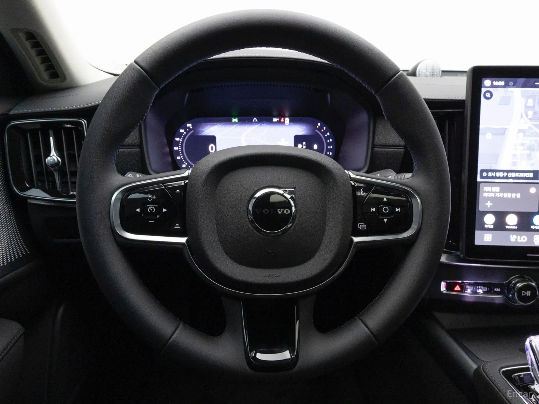 Volvo S90 превью 11