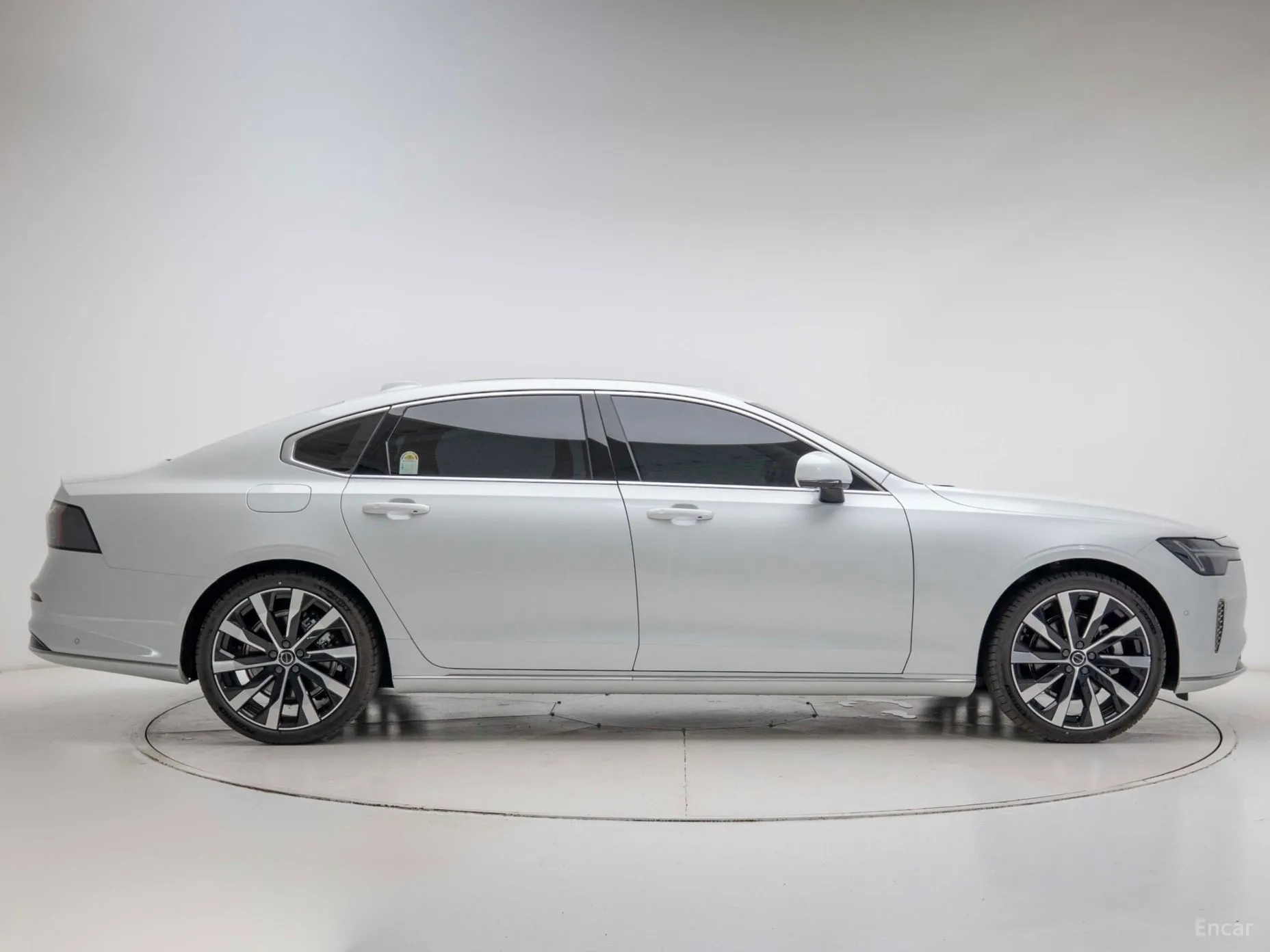 Volvo S90 превью 3