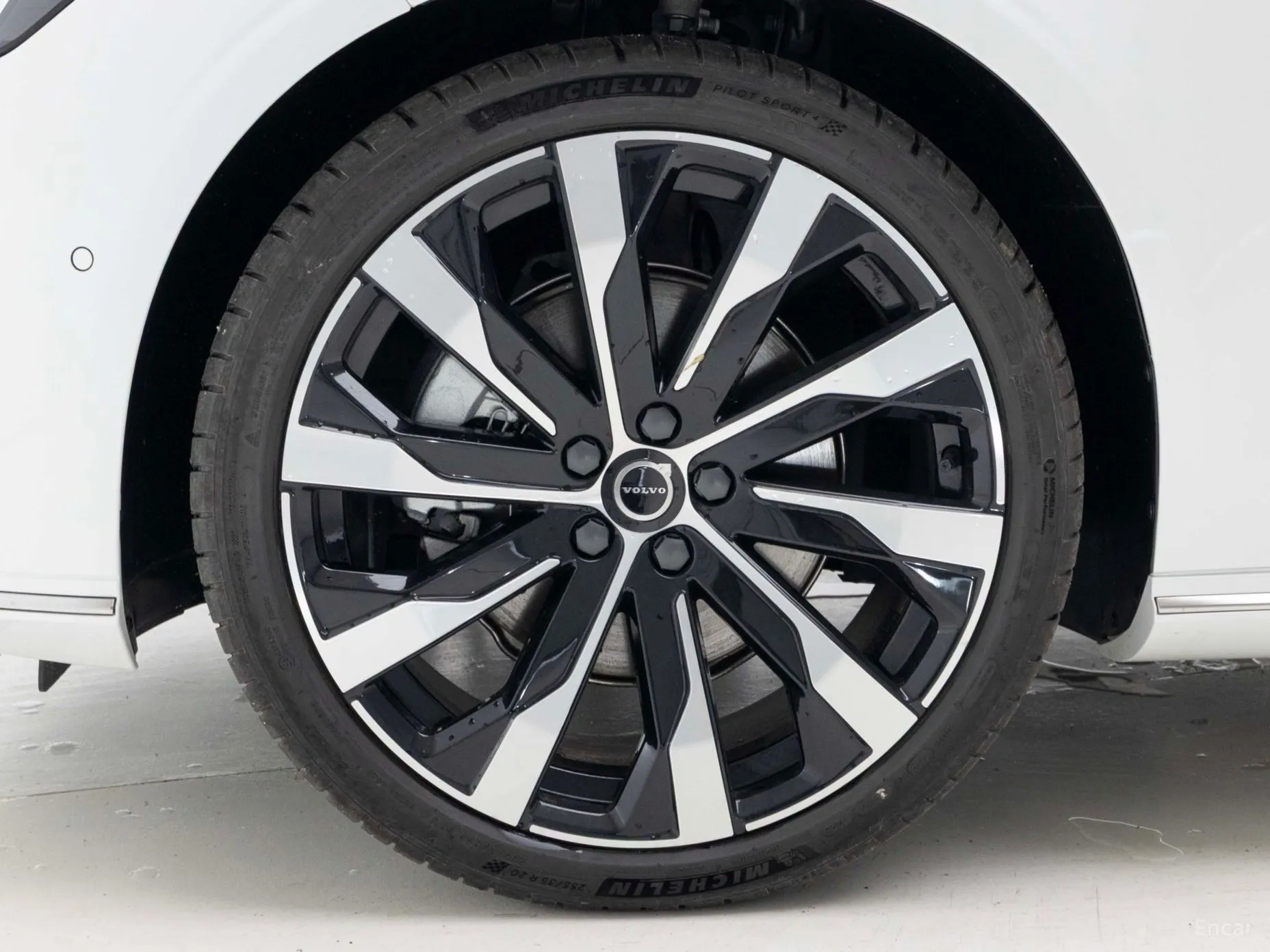 Volvo S90 превью 5