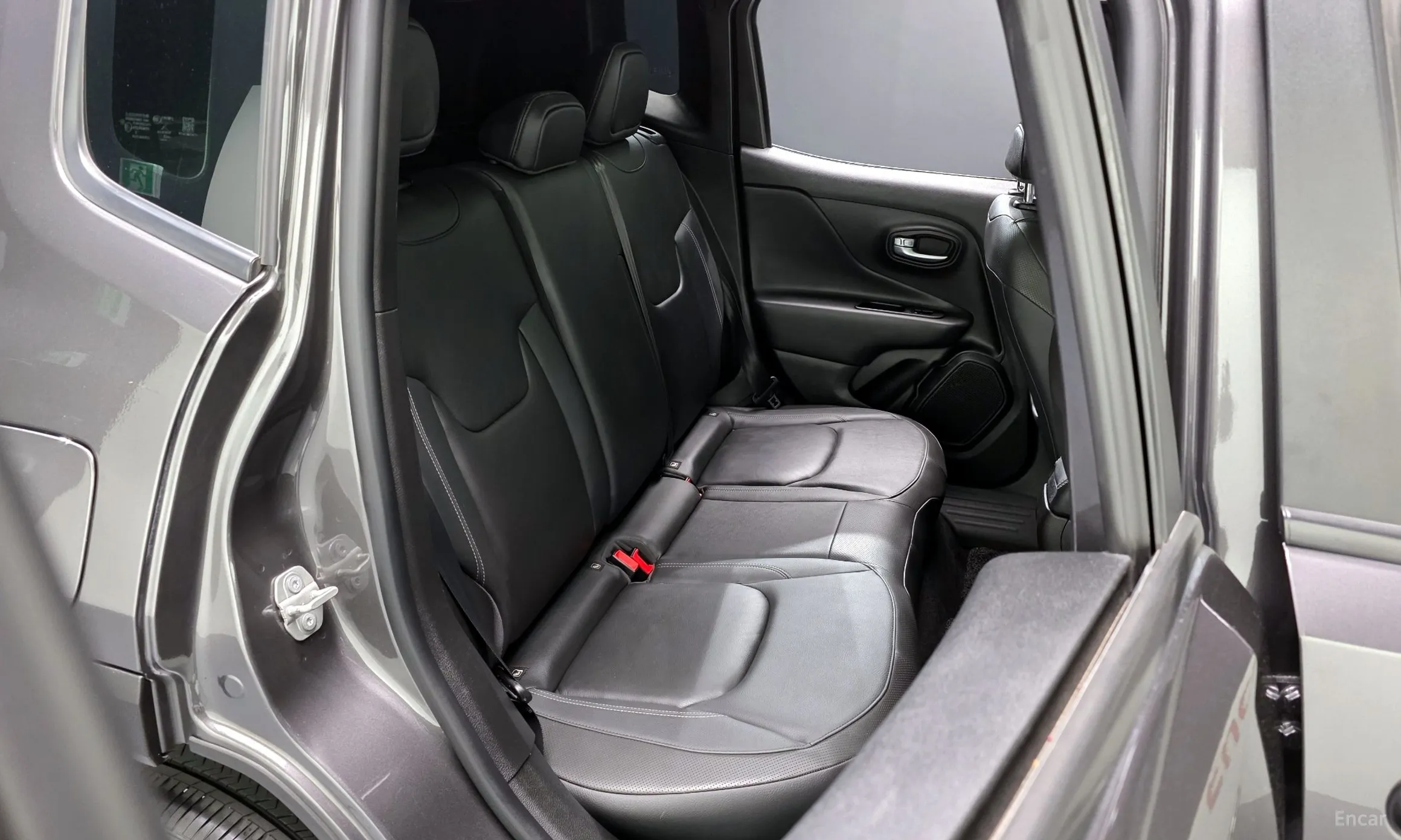Jeep Renegade превью 11