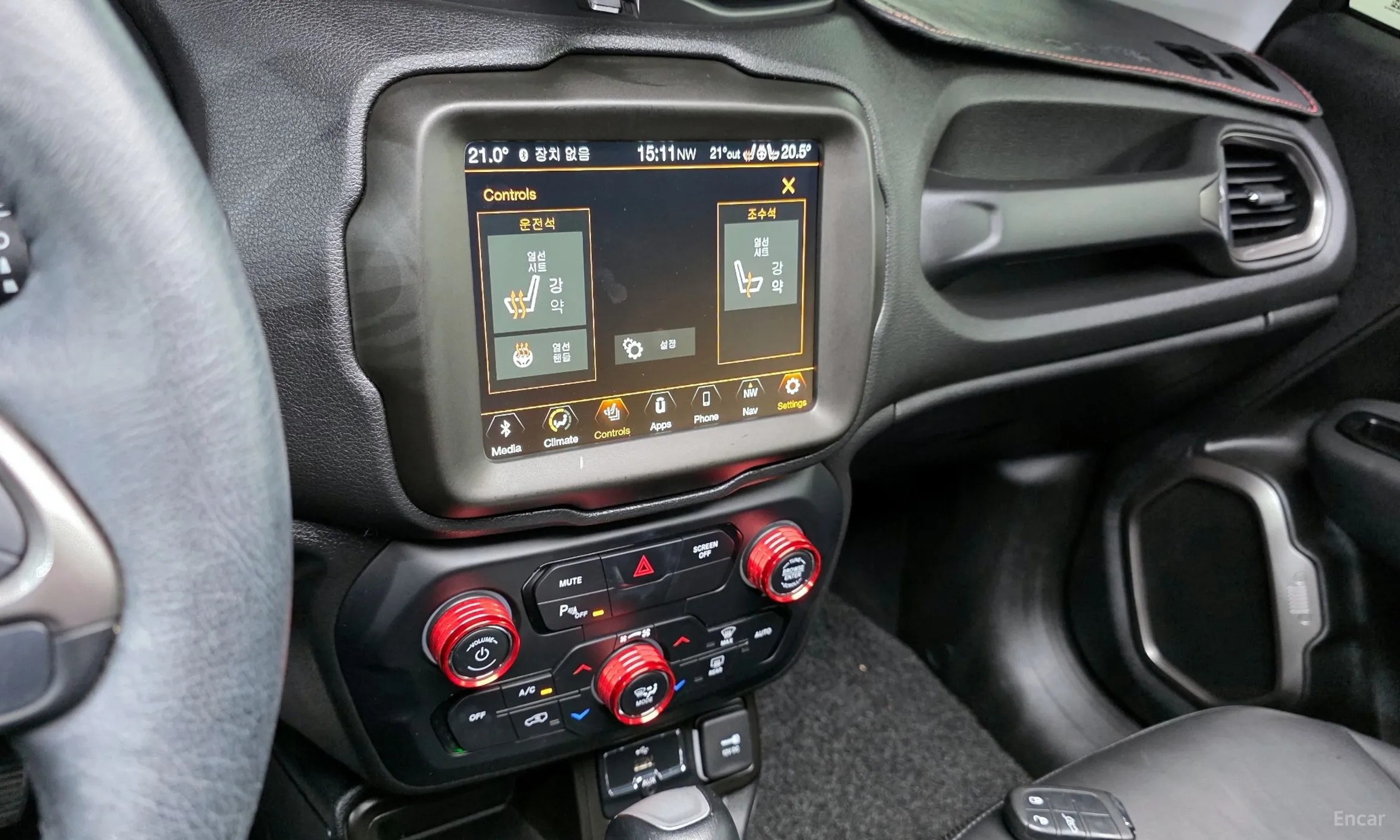 Jeep Renegade превью 16