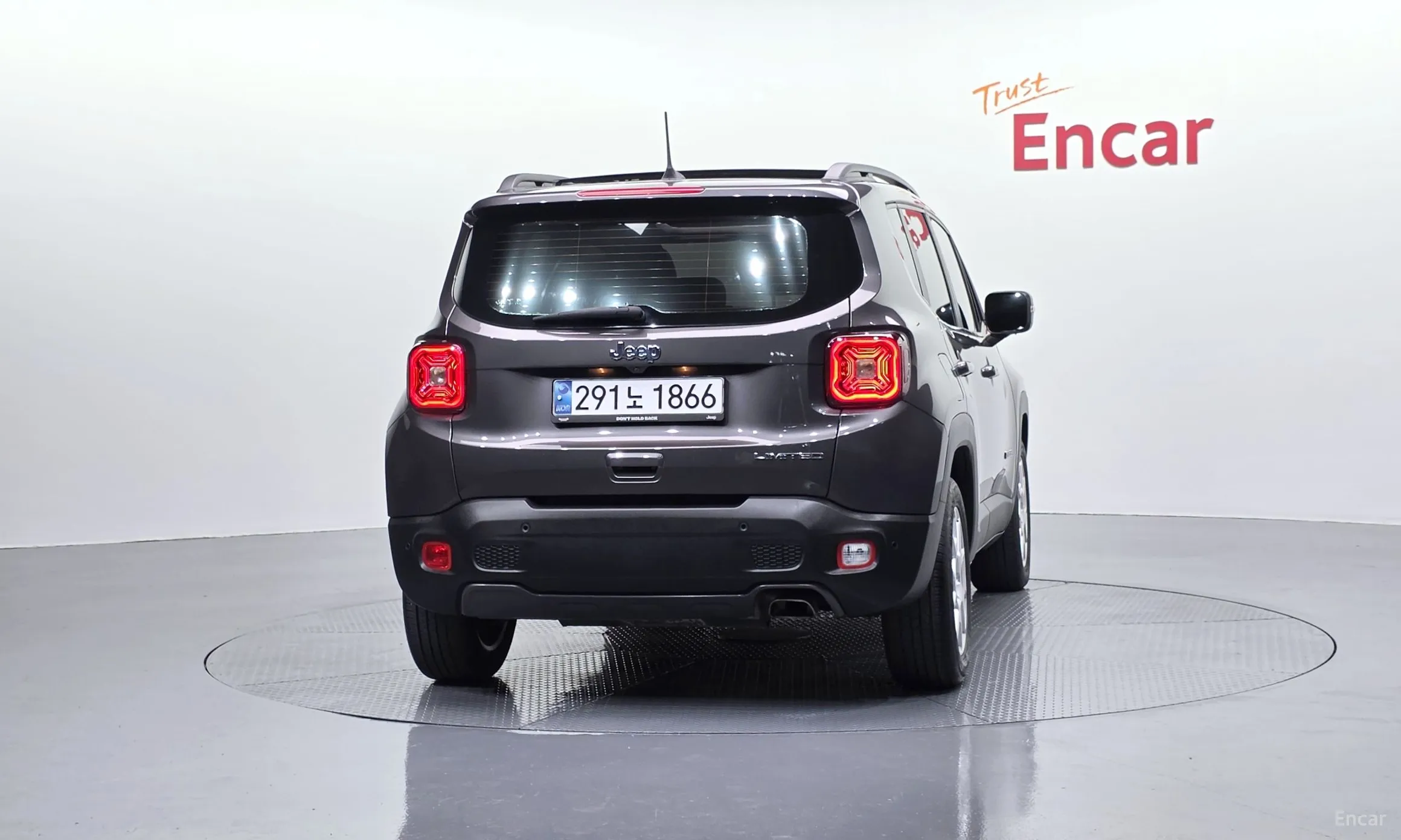 Jeep Renegade превью 4