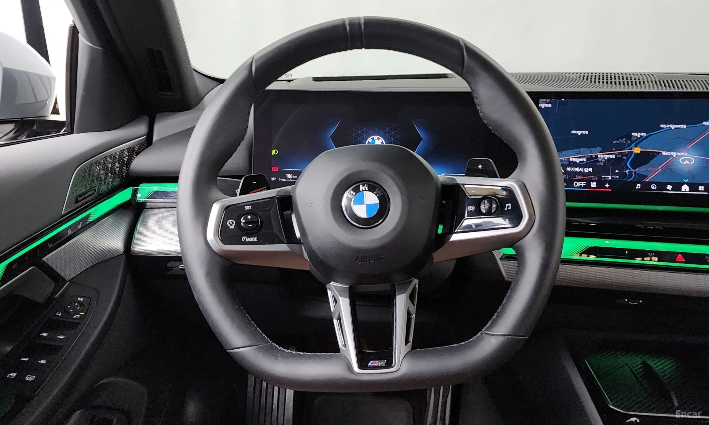 BMW 5 Series (G60) превью 13