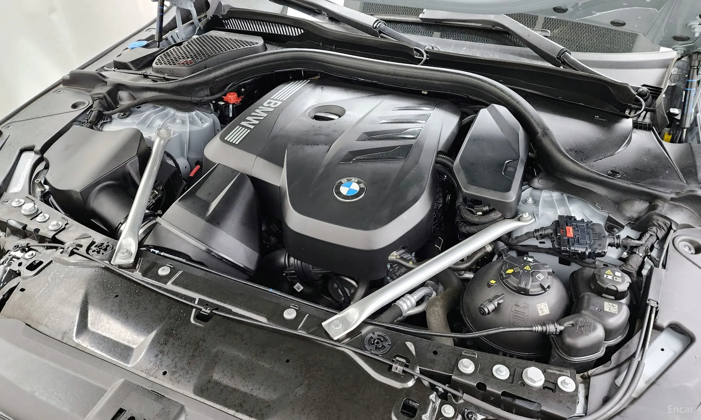 BMW 5 Series (G60) превью 6