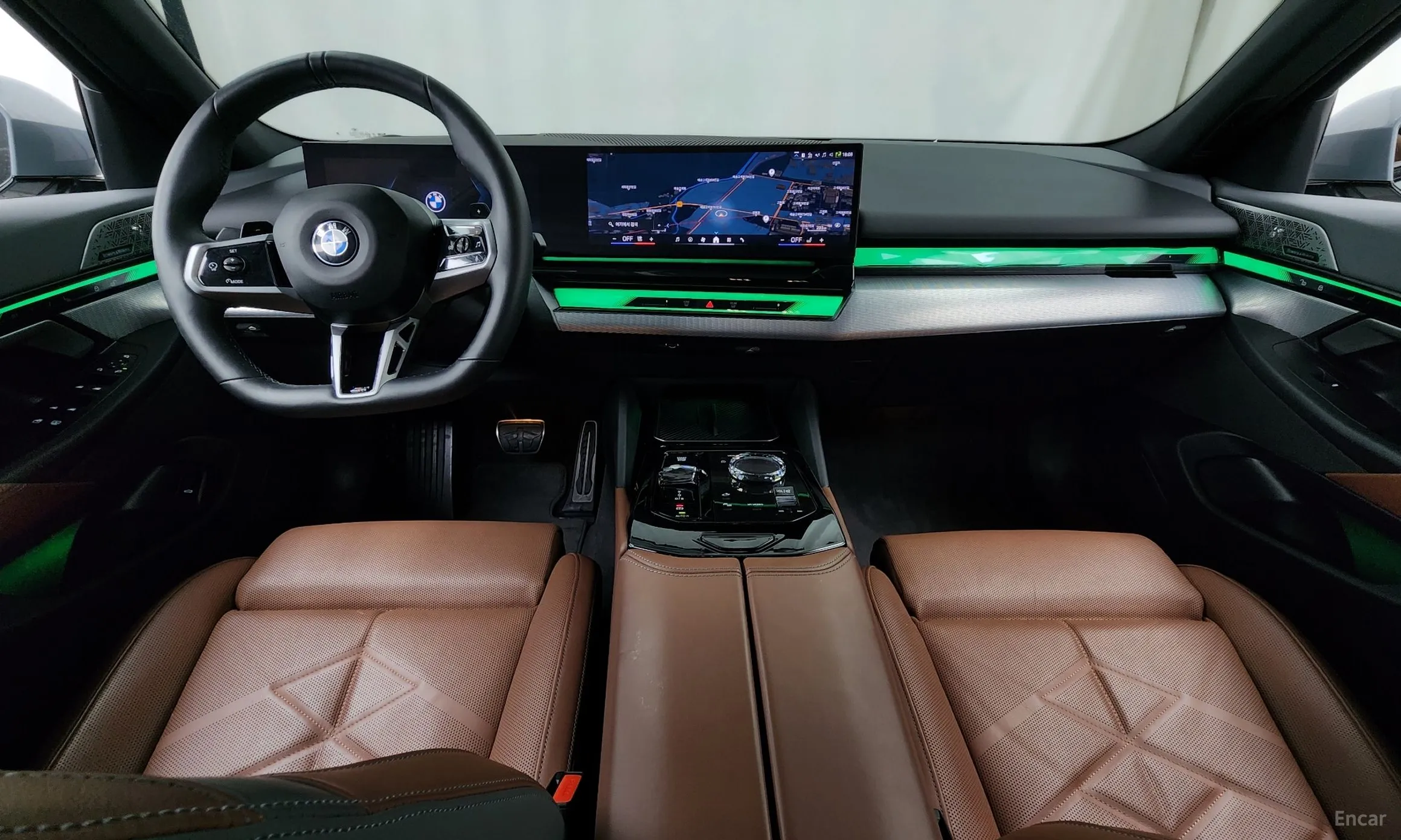 BMW 5 Series (G60) превью 7