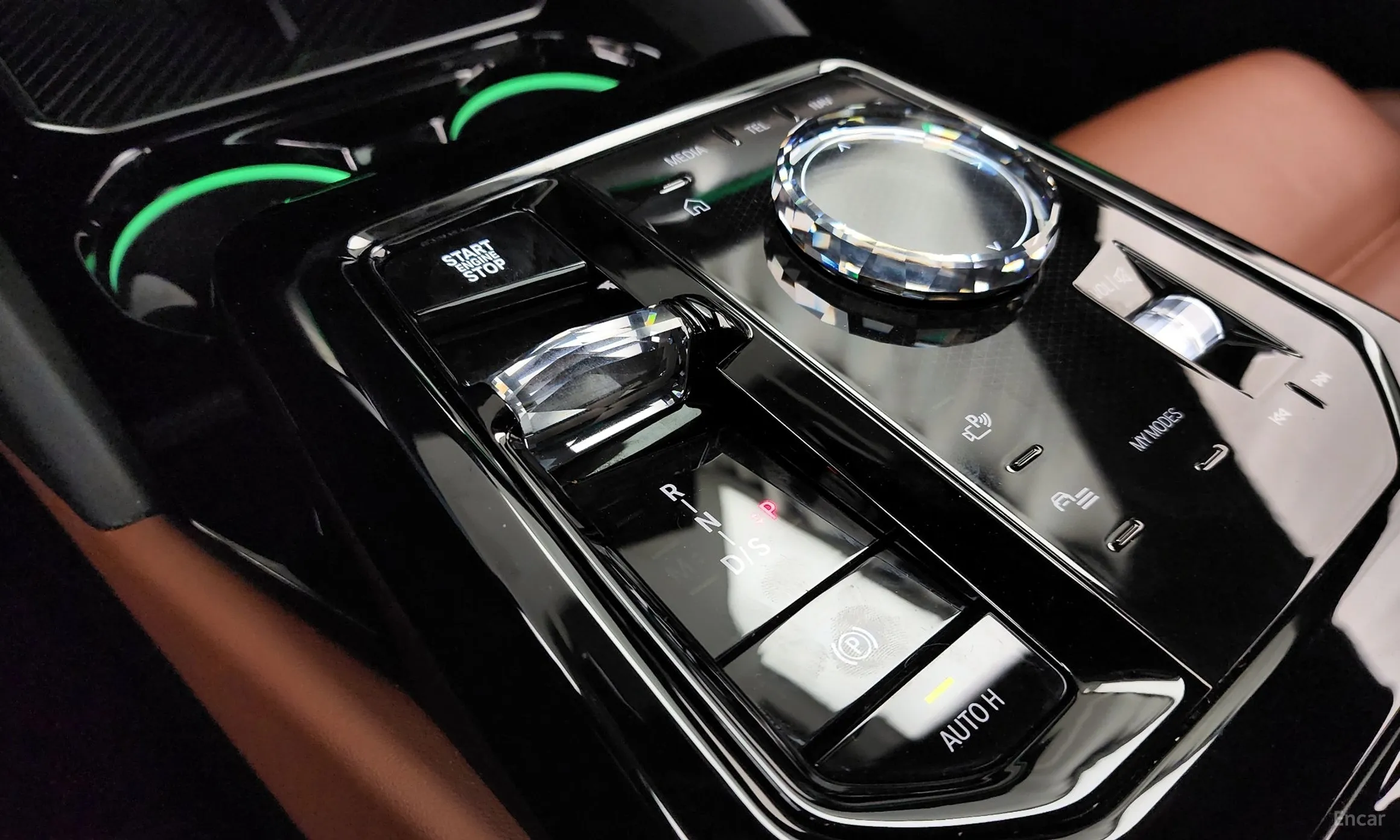 BMW 5 Series (G60) превью 9