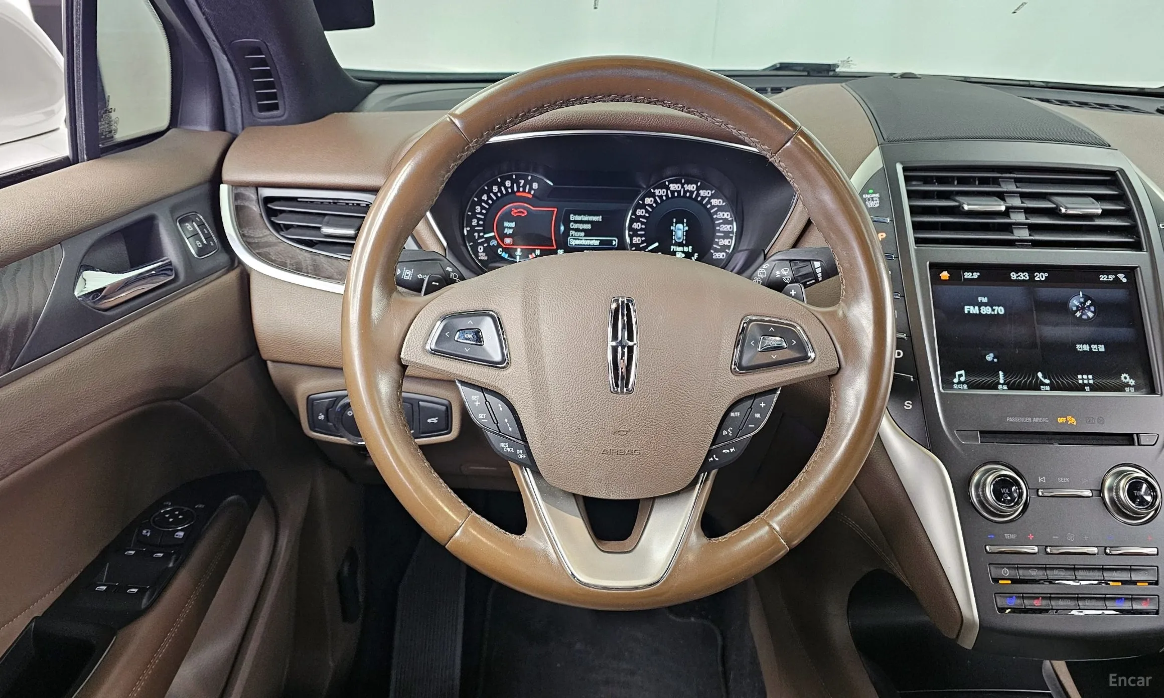 Lincoln MKC превью 13