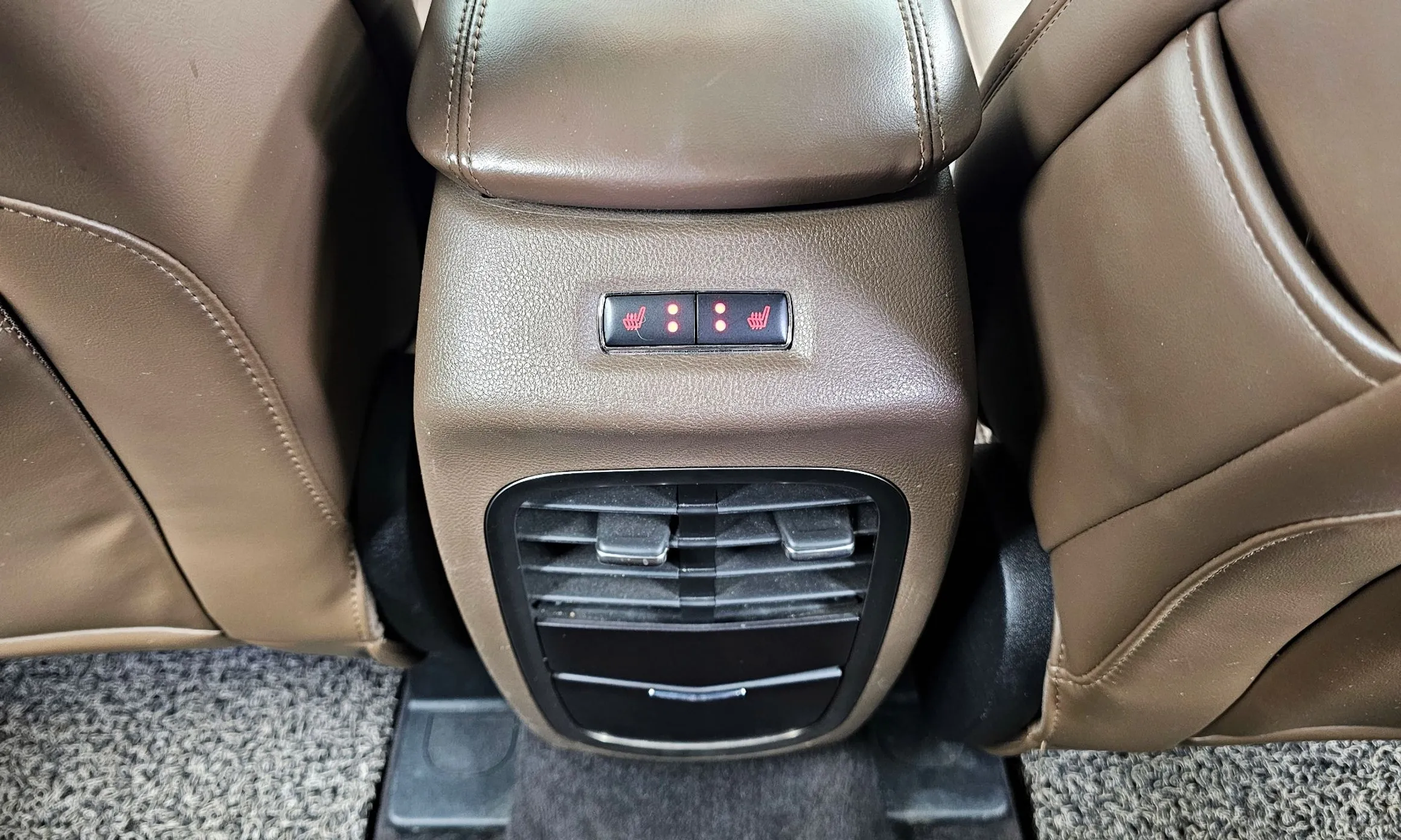 Lincoln MKC превью 19