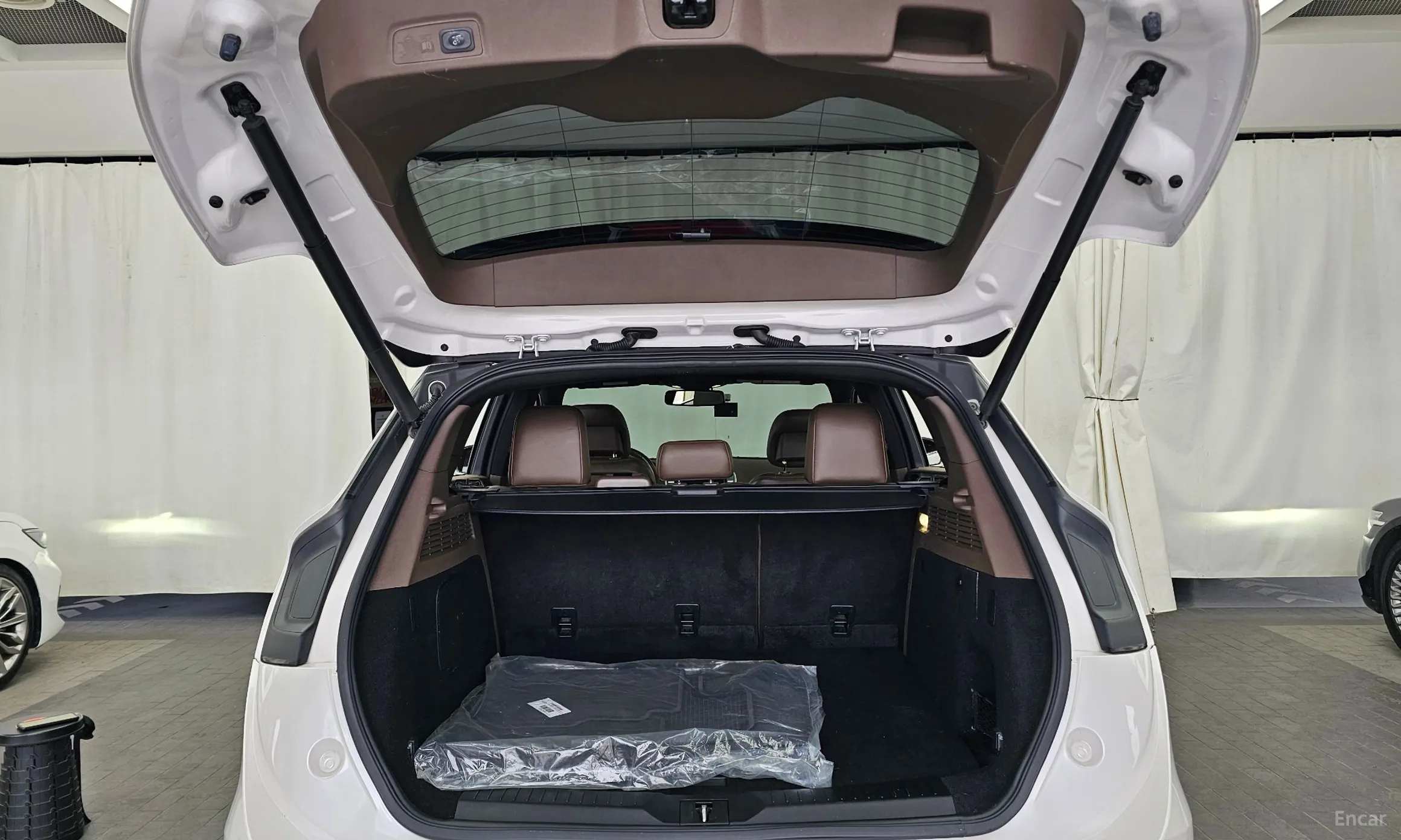Lincoln MKC превью 20