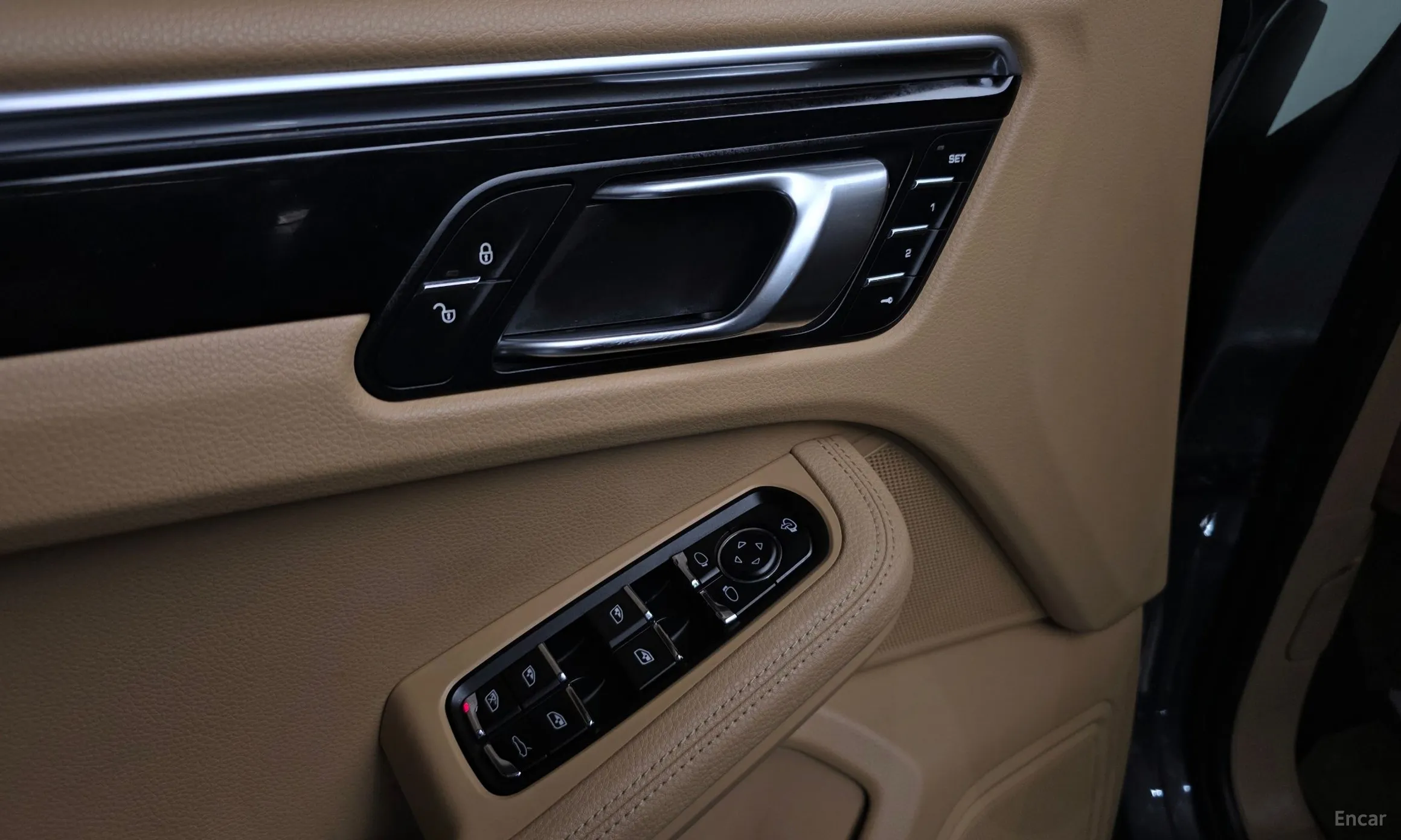 Porsche Macan превью 16