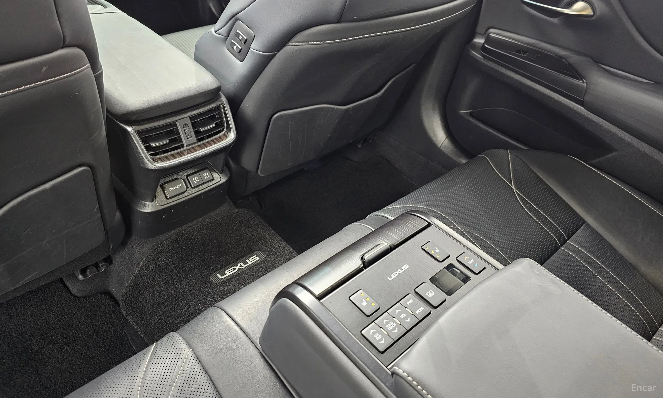Lexus ES300h 7th Generation превью 17