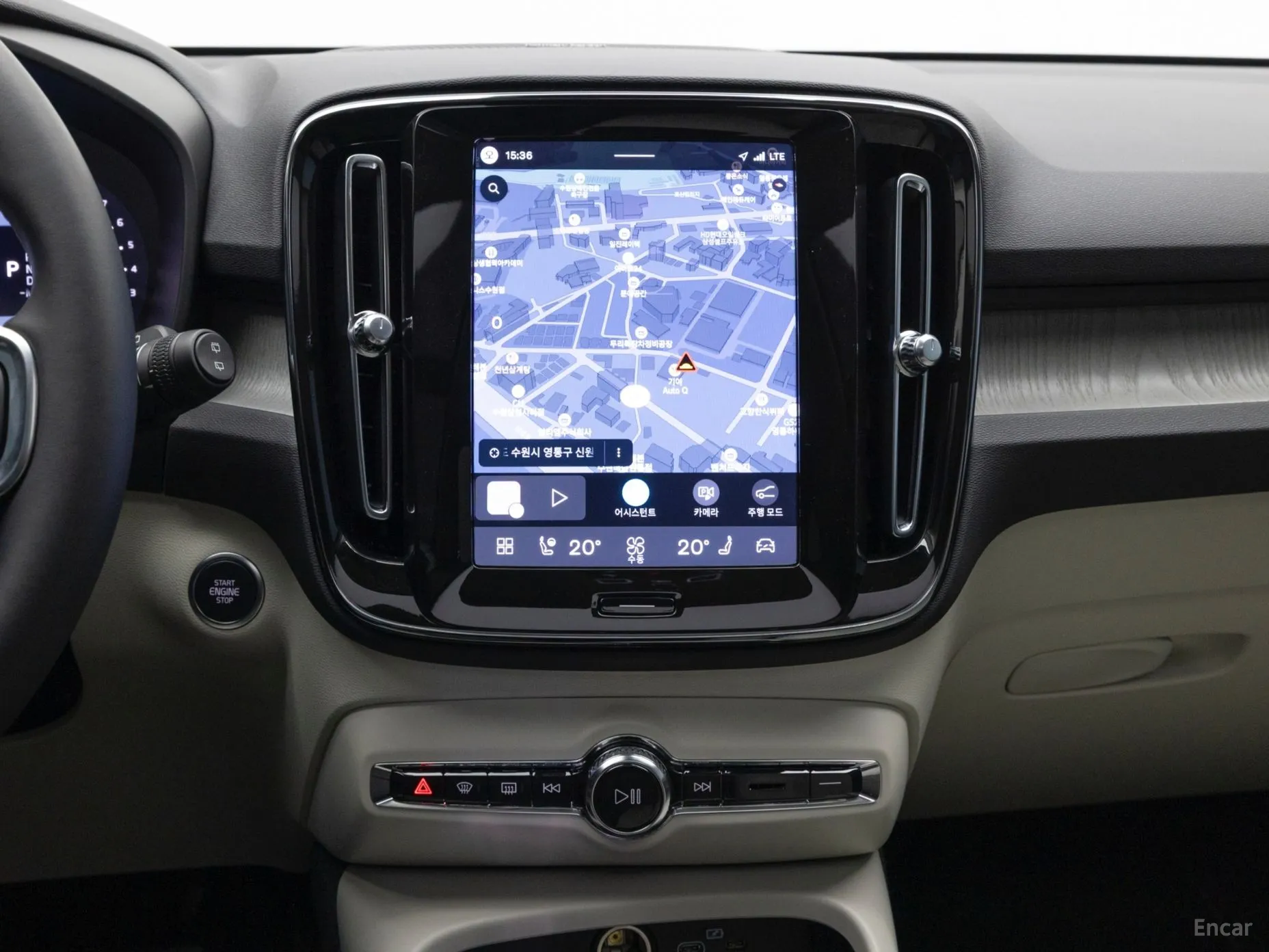 Volvo XC40 превью 13