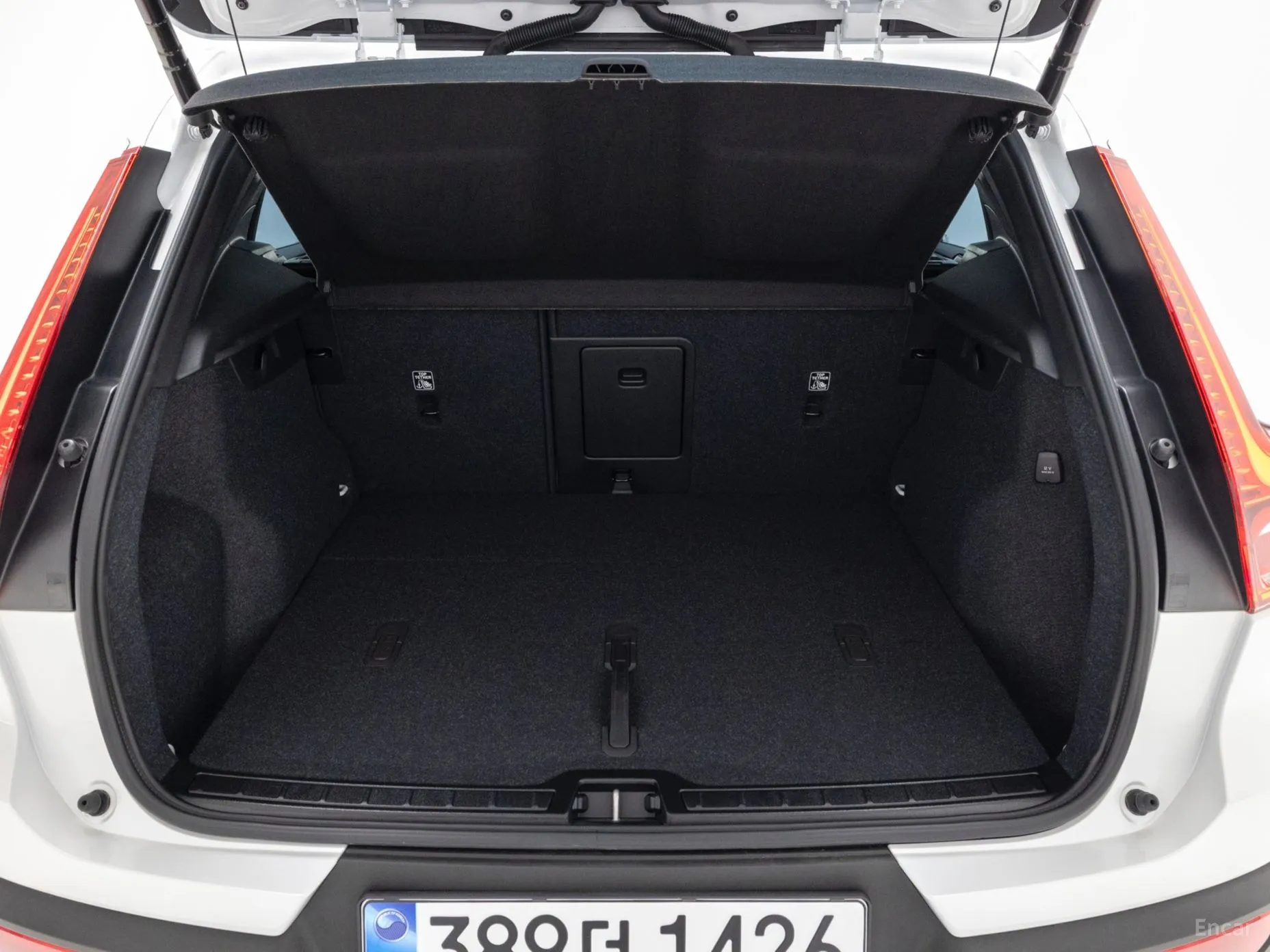 Volvo XC40 превью 17