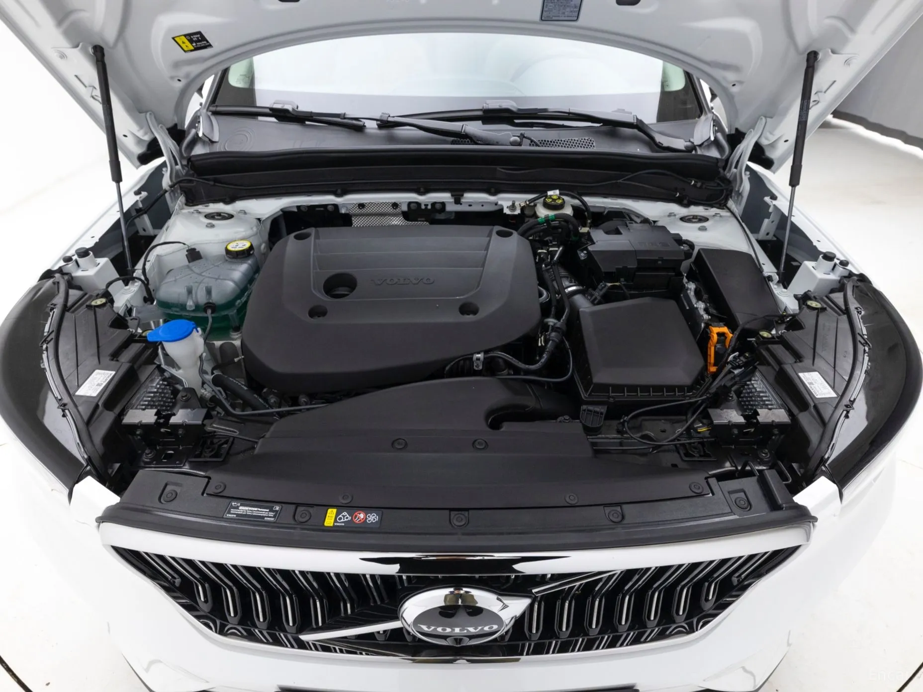 Volvo XC40 превью 6