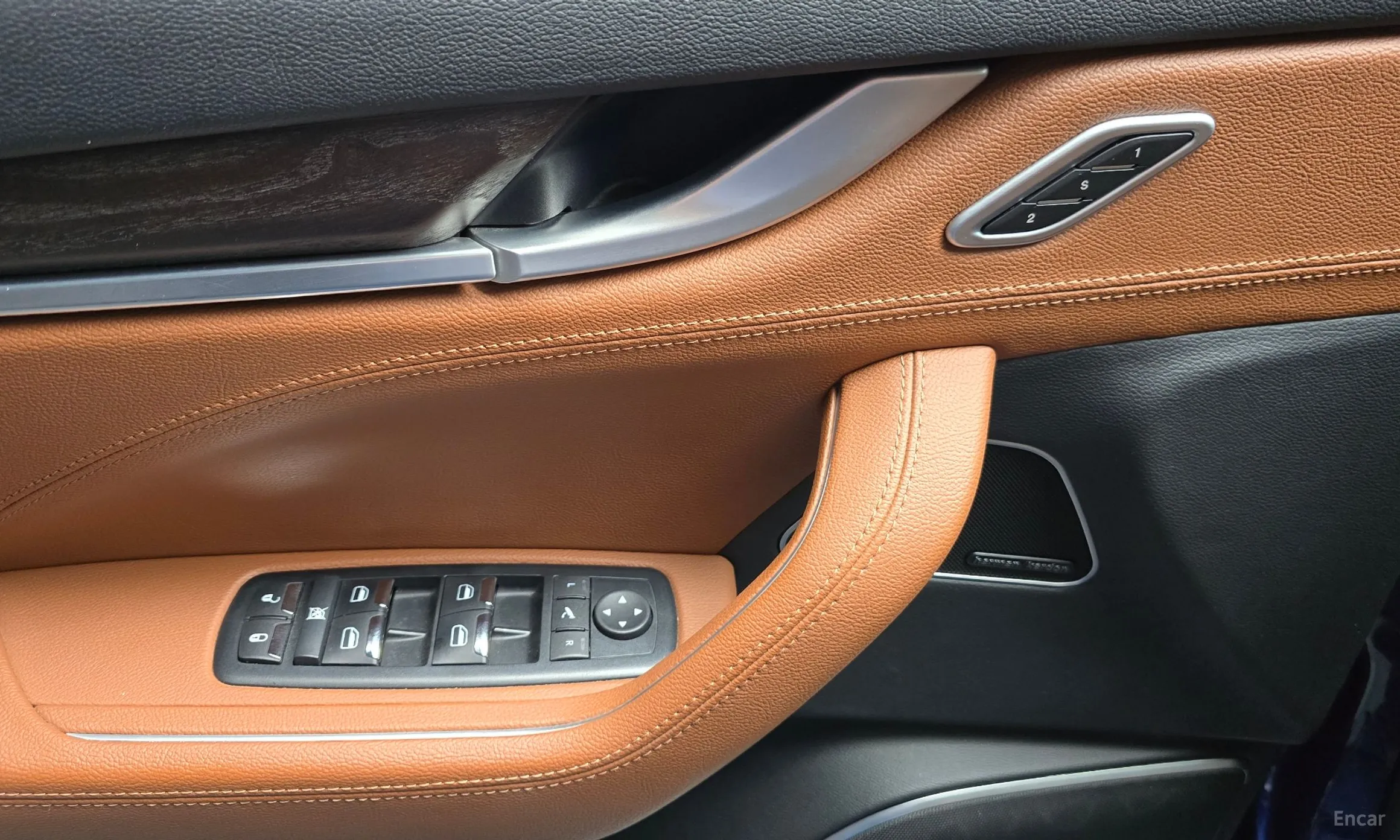 Maserati Levante превью 13