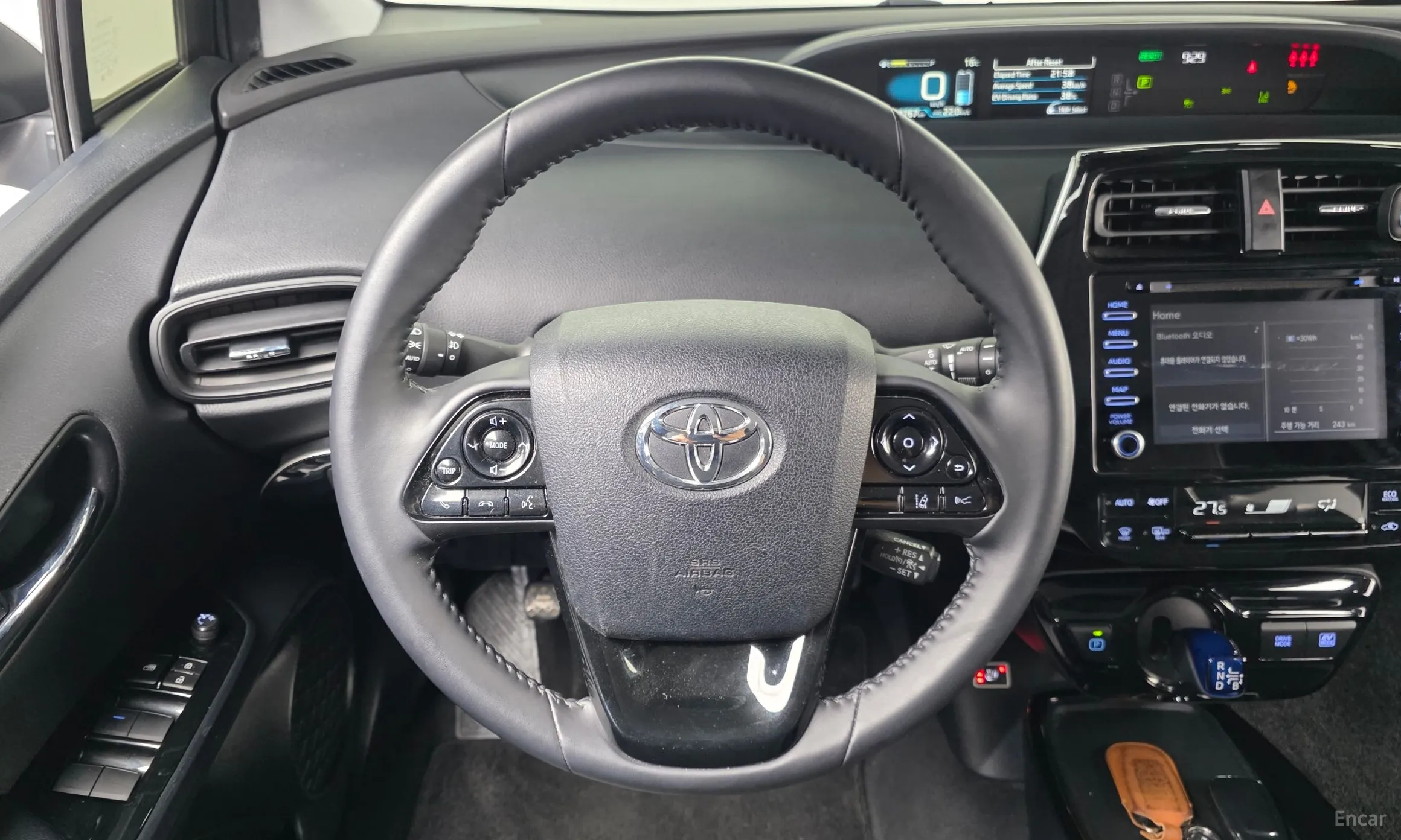 Toyota Prius 4th Generation превью 13
