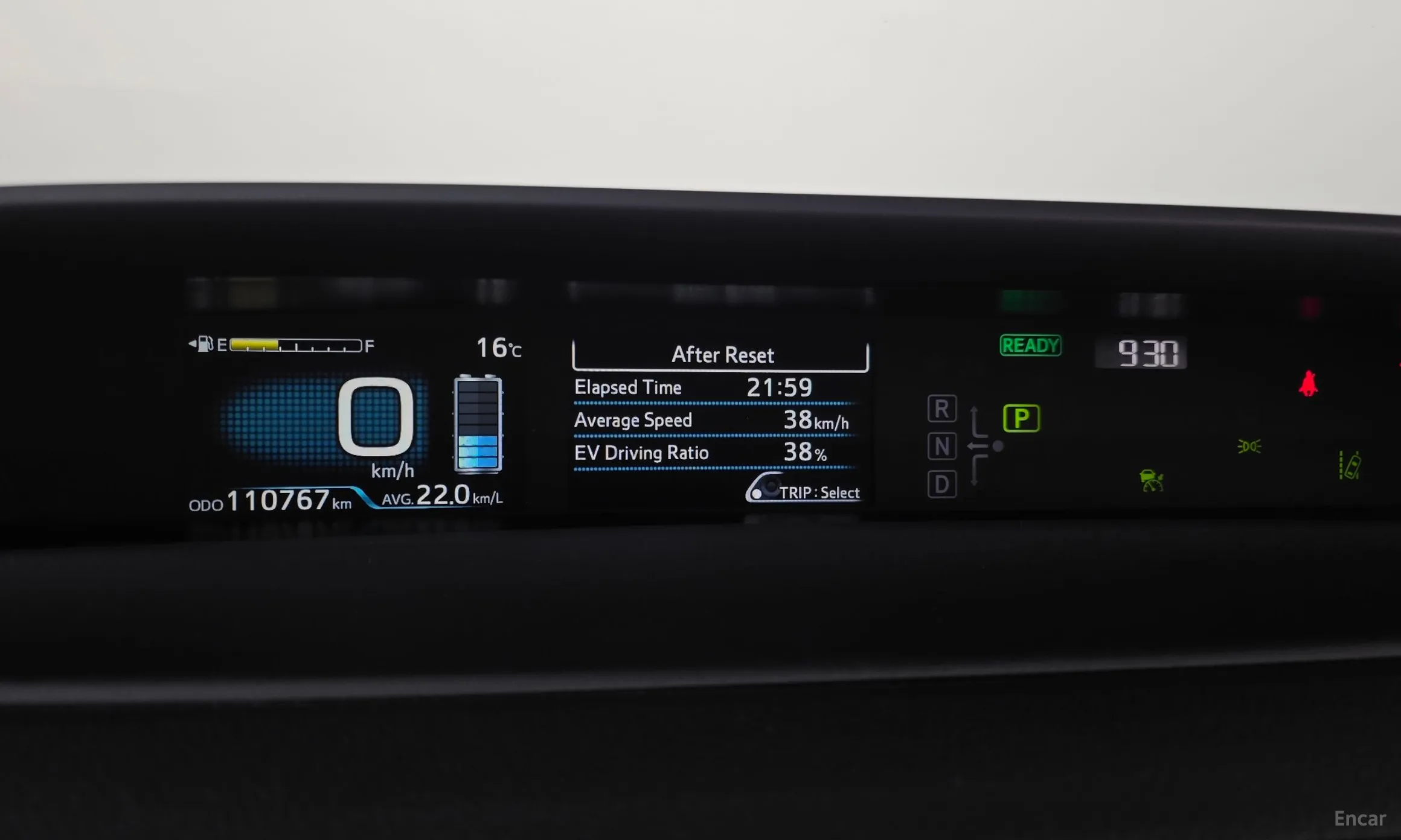 Toyota Prius 4th Generation превью 8
